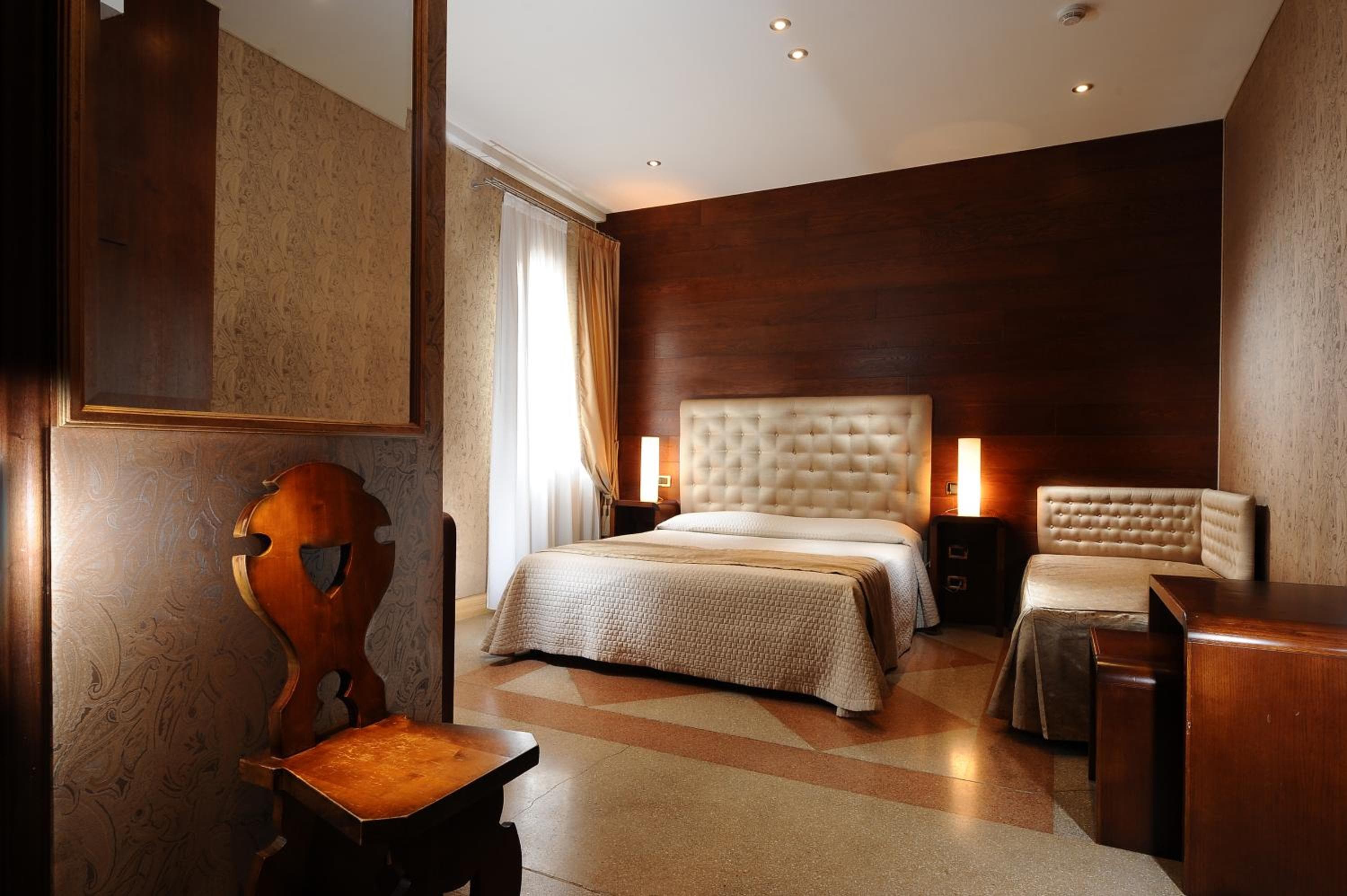 Hotel Abbazia hotel, Calle Priuli Dei Cavaletti 68, Venice, Italy — photo 10