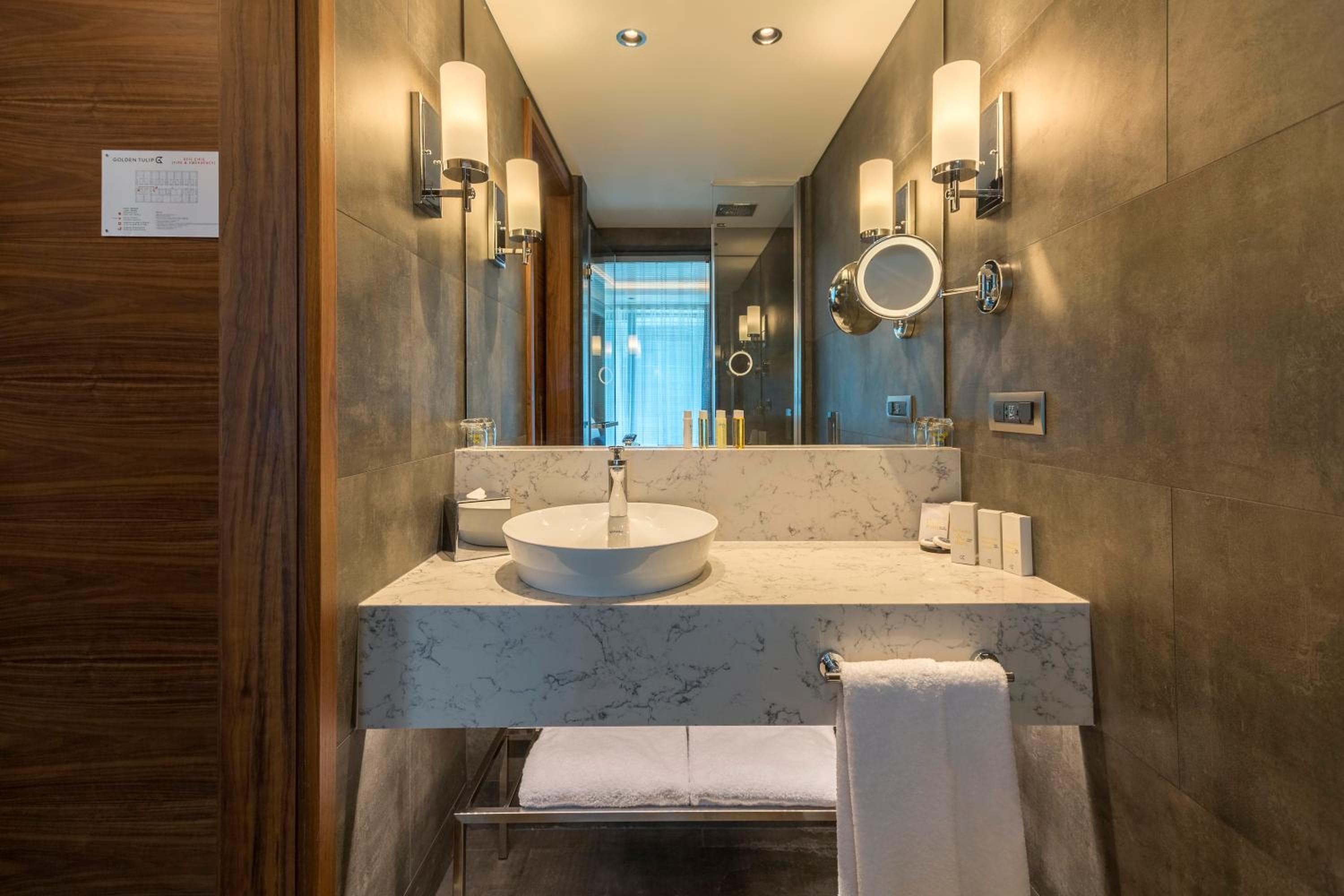 Golden Tulip Estambul Bayrampasa — 12