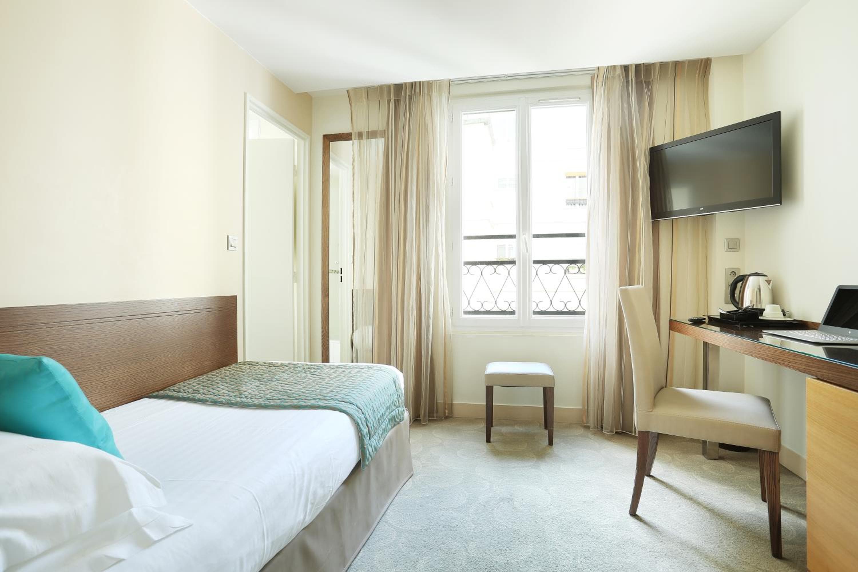 Le Grand Hôtel de Normandie — 5