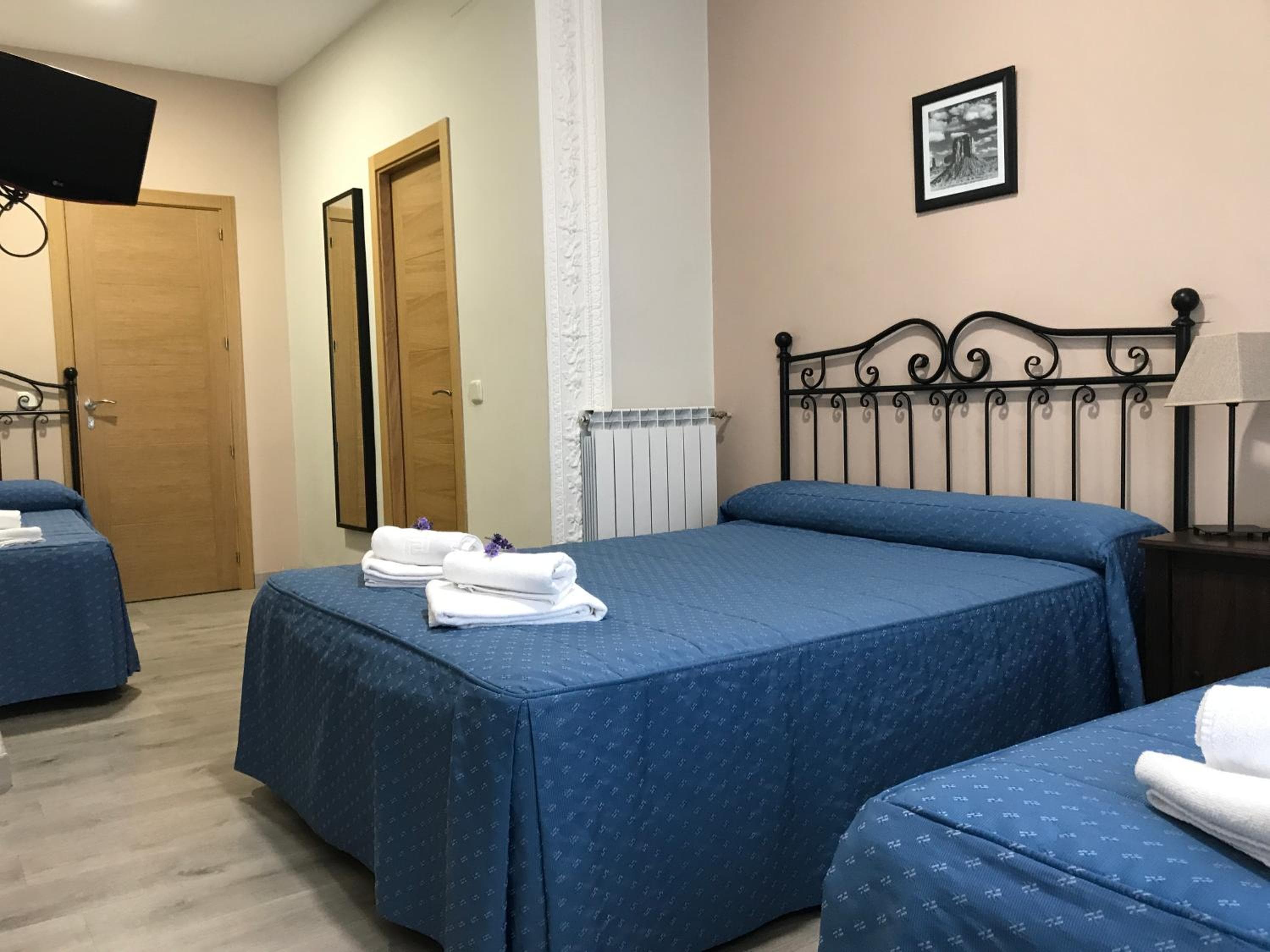 Hostal El Pilar — 22