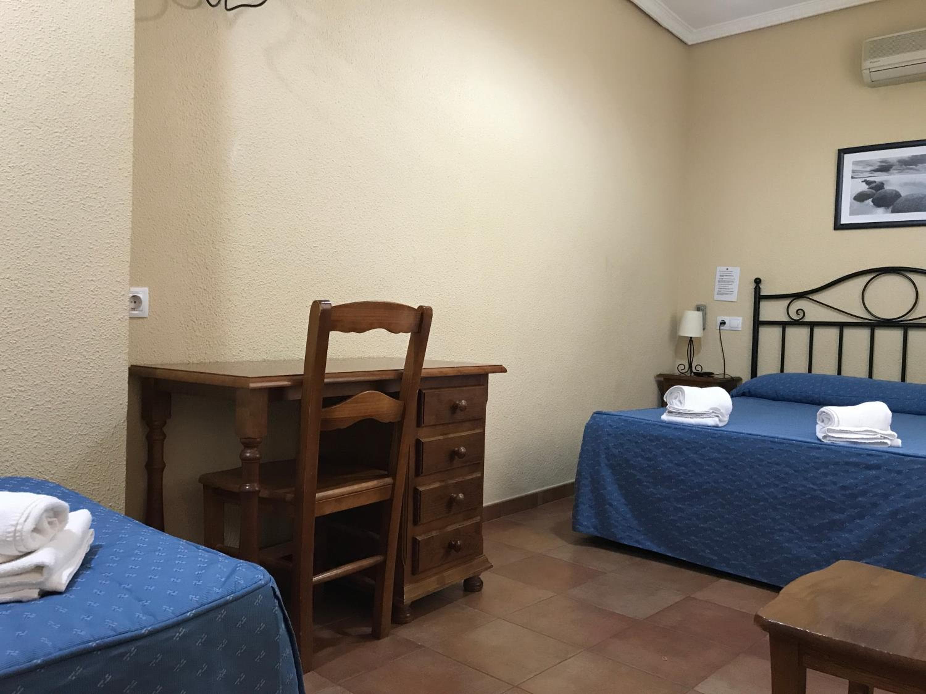 Hostal El Pilar — 28