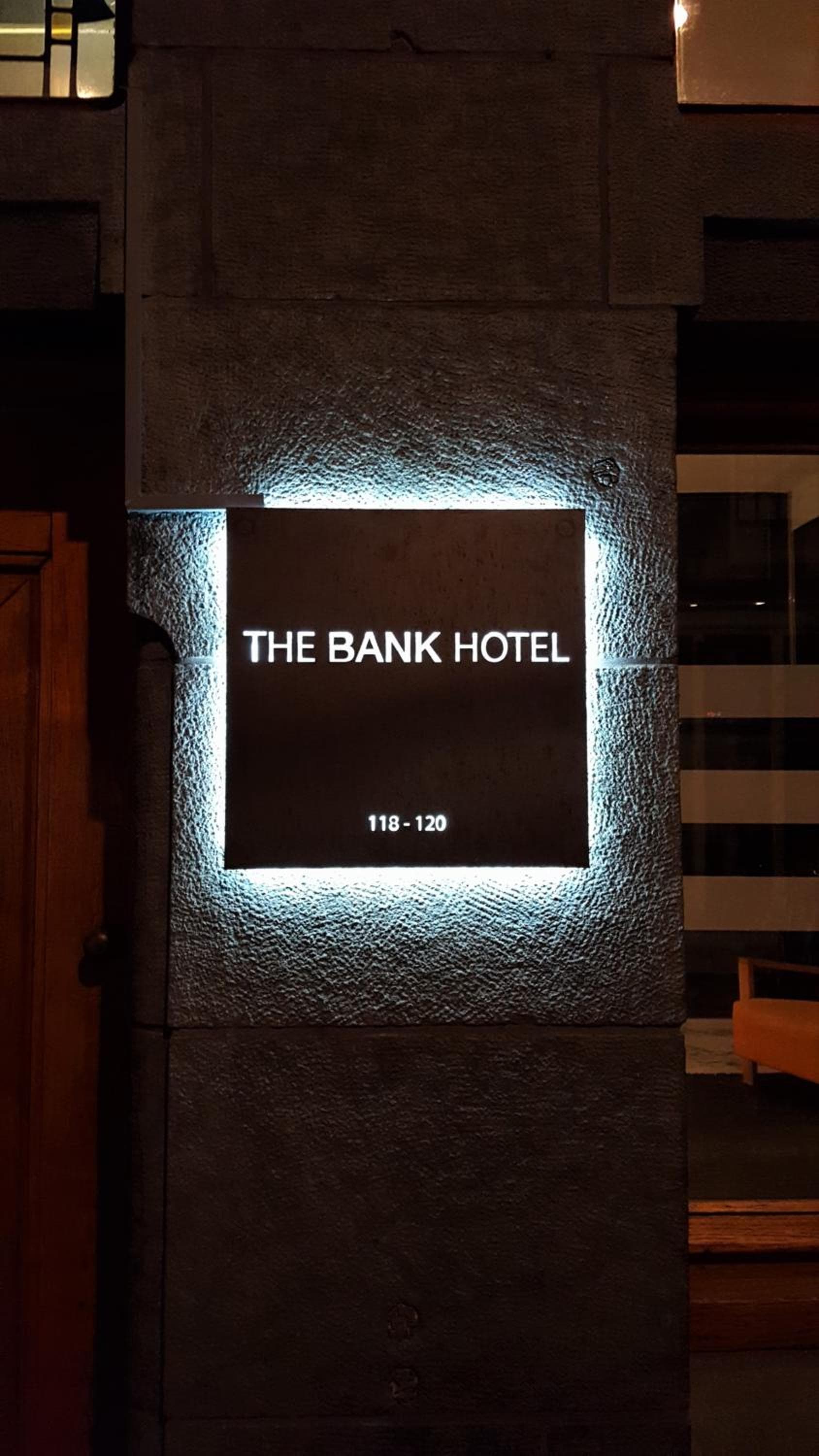 El hotel del banco — 1