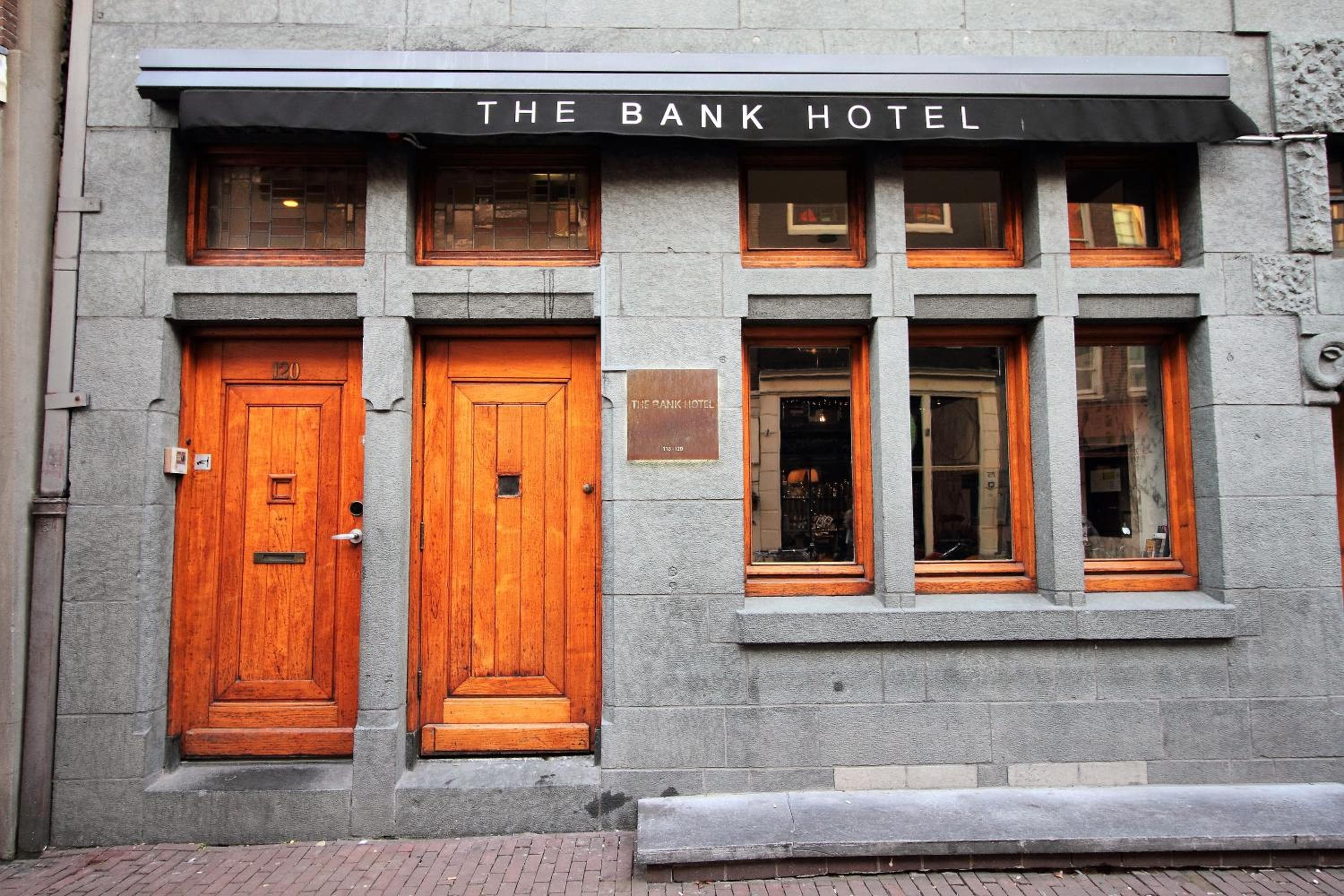 El hotel del banco — 17