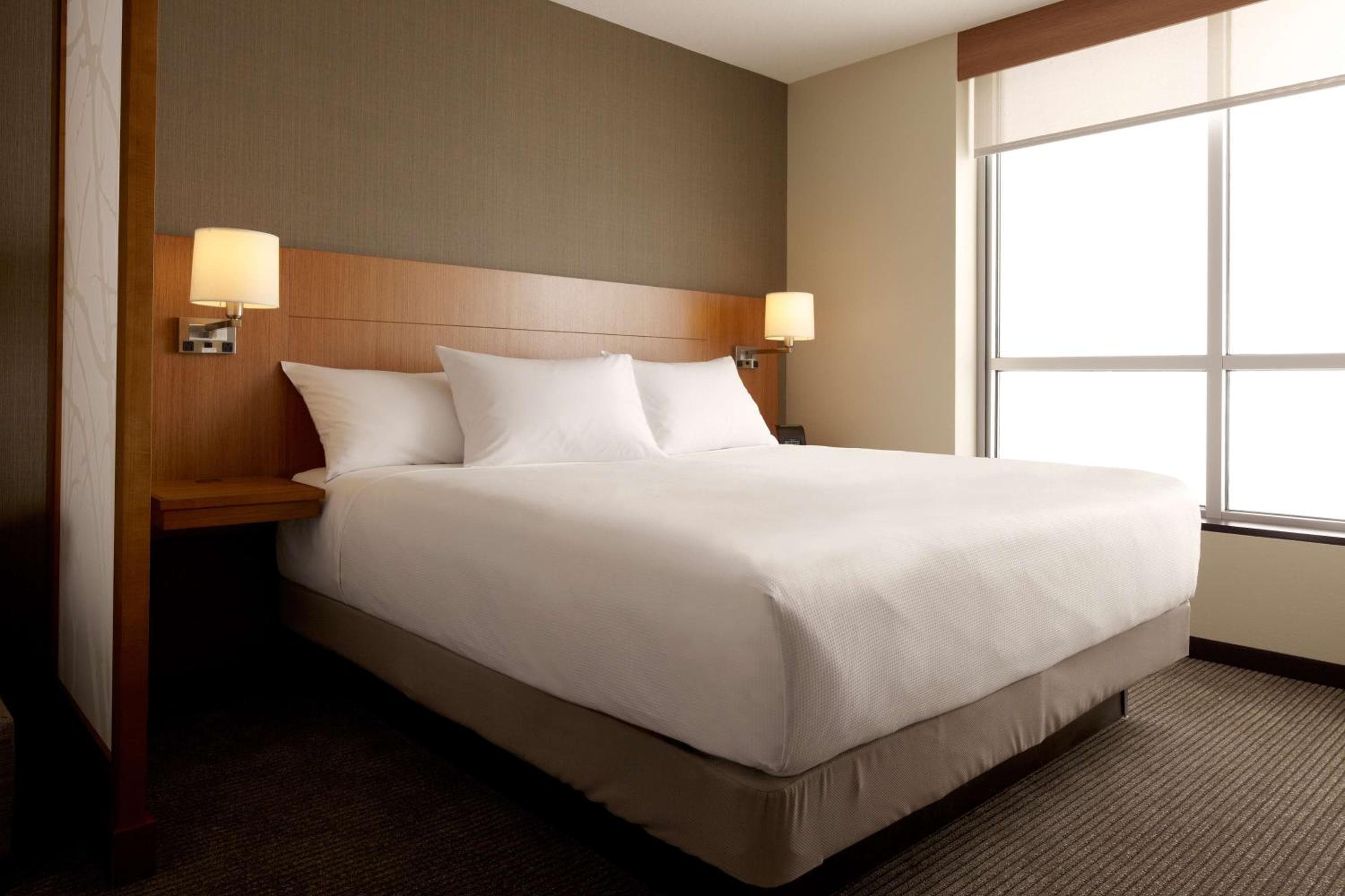 Hyatt Place Fort Lauderdale Cruise Port & Convention Center - Newly Renovated — 4