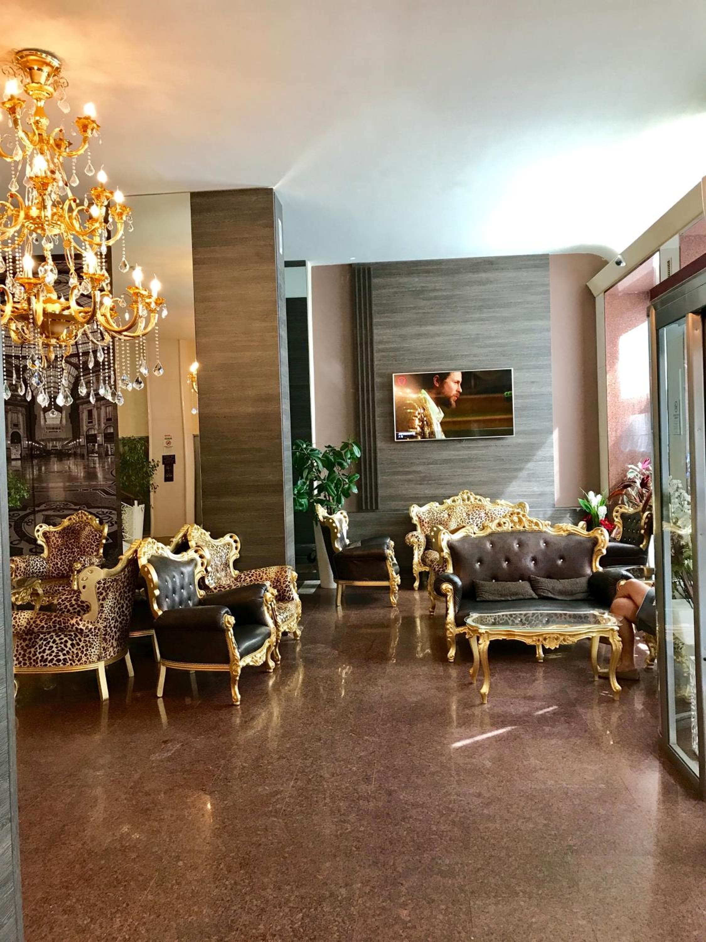 Canova Hotel — 5