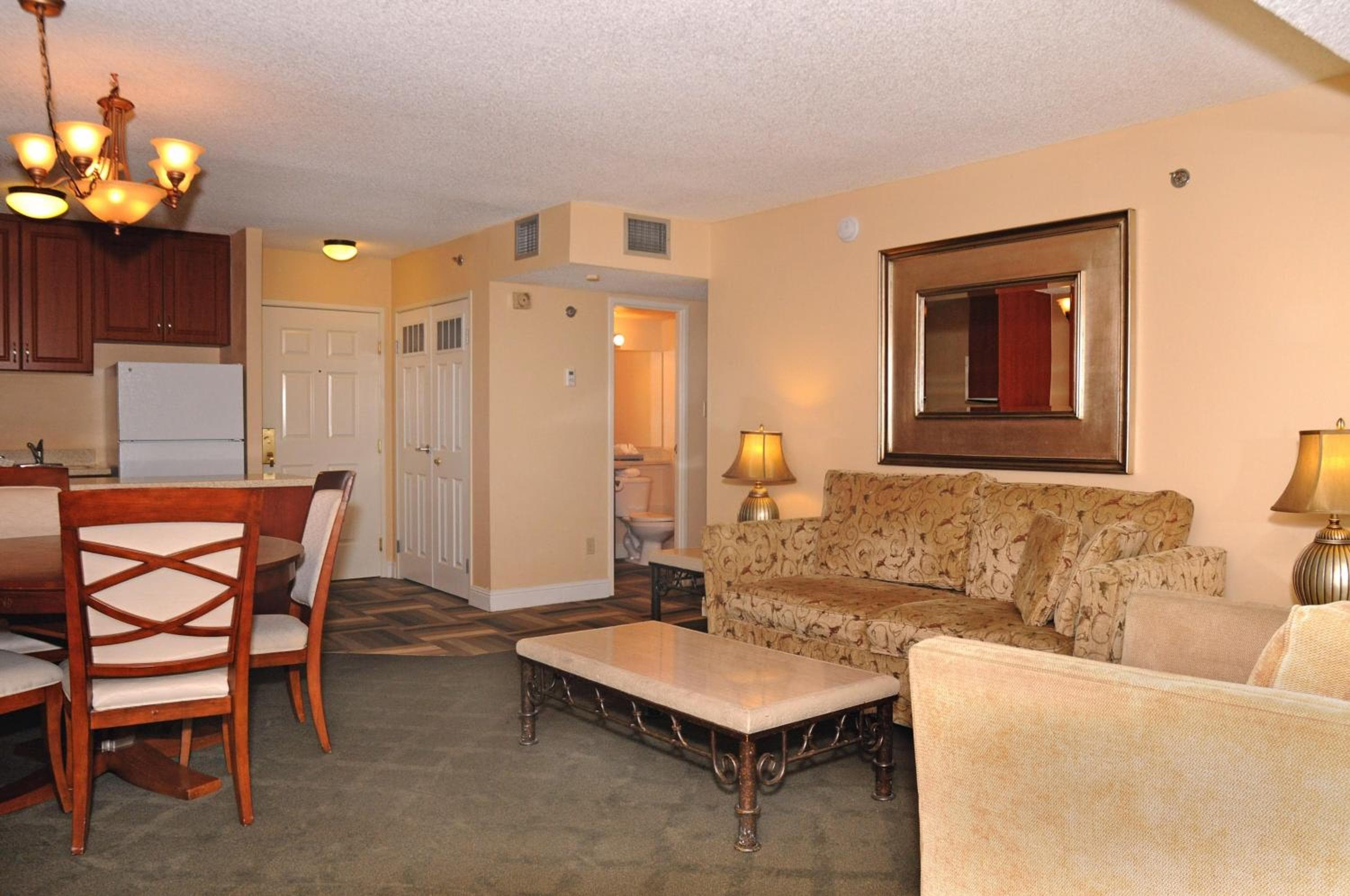Jockey Resort Suites Center Strip — 3