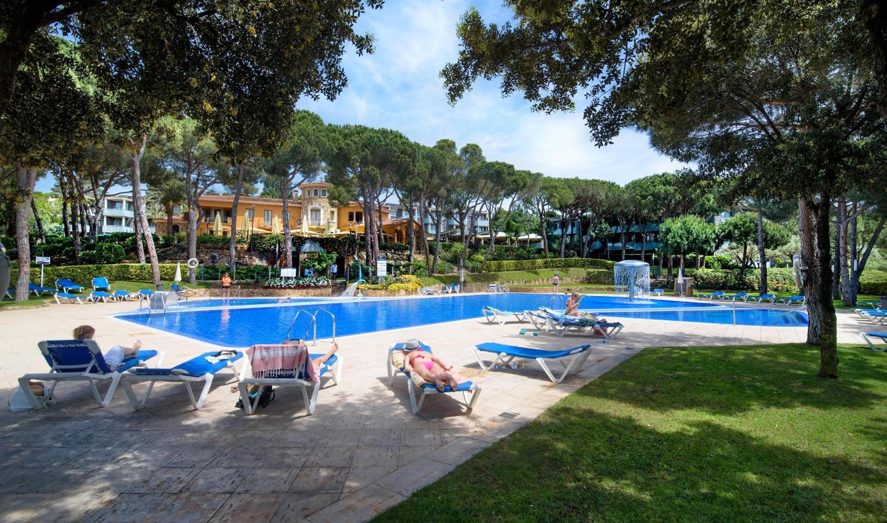 Aparthotel Ciutat de Palol — 11