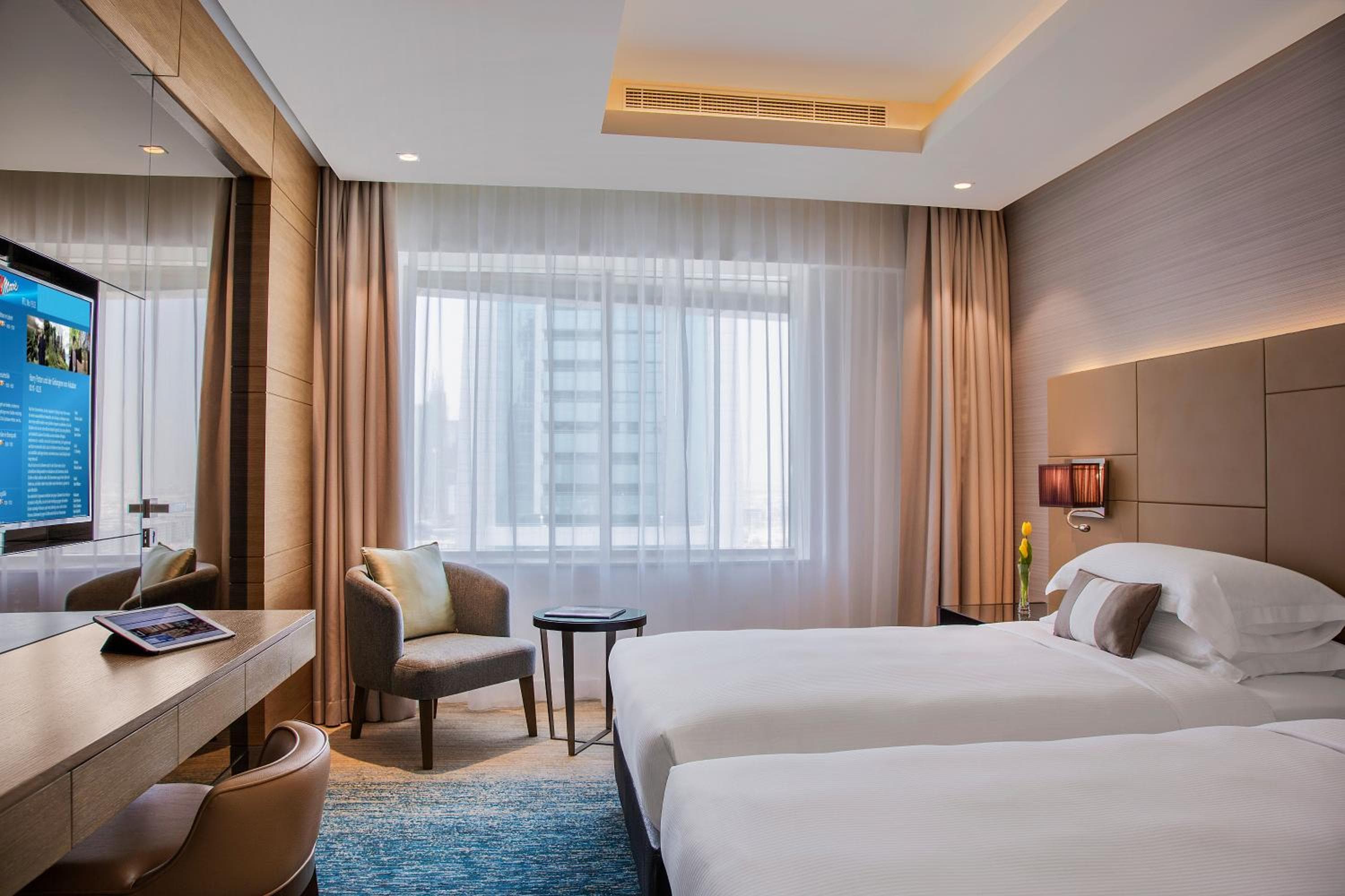 Towers Rotana - Dubai — 17