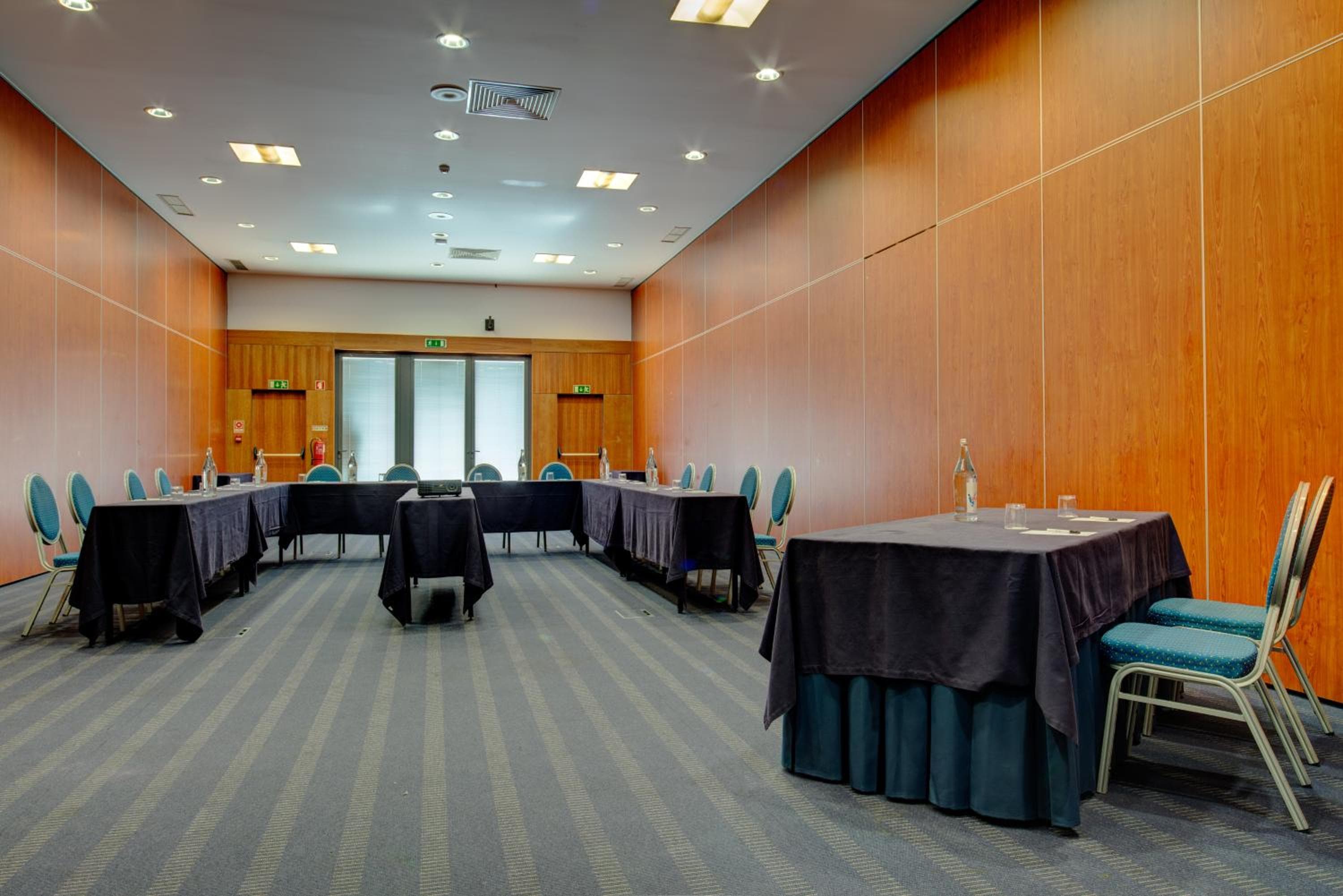 VIP Executive Santa Iria Hotel — 16