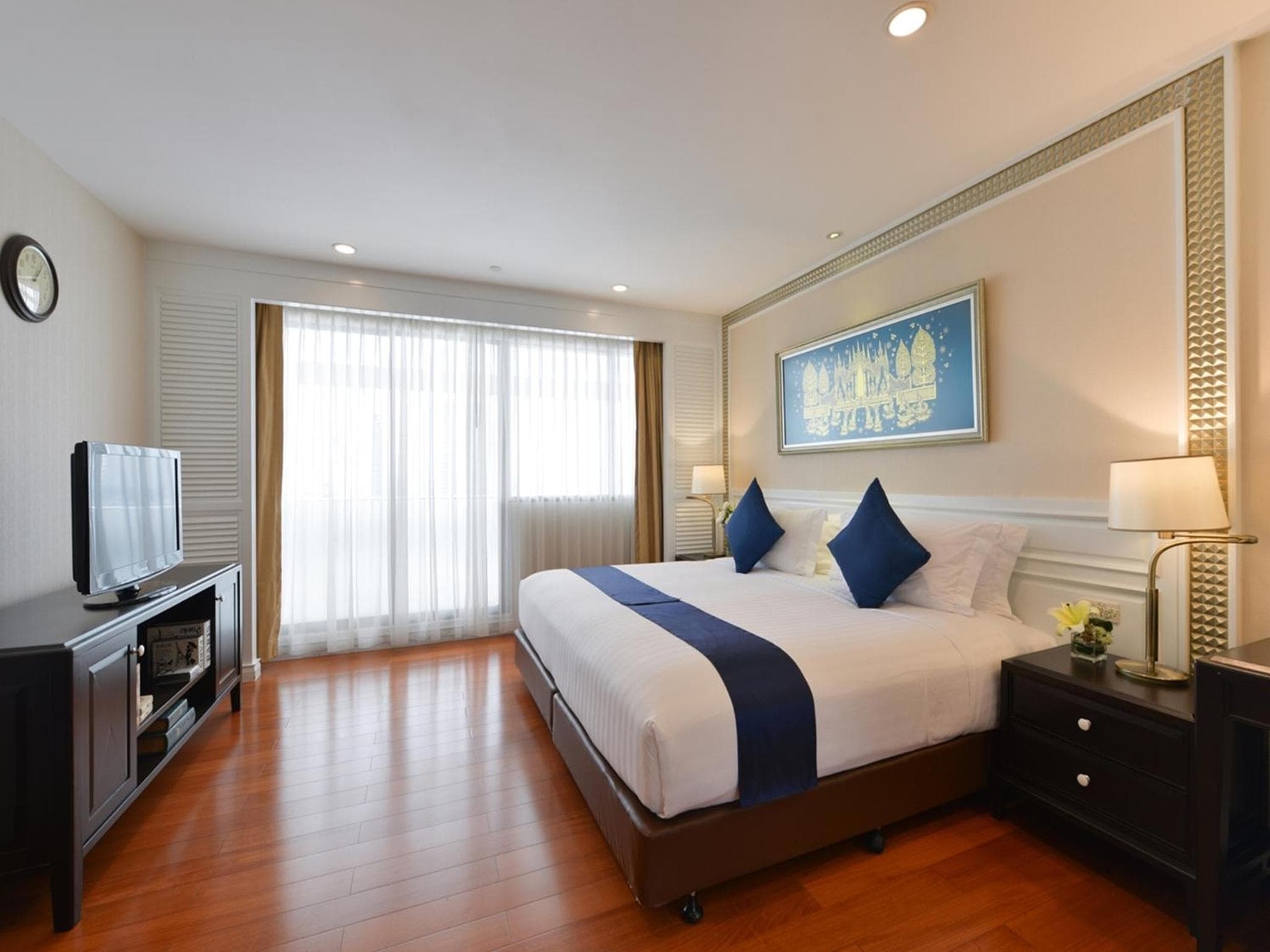 Centre Point Plus Hotel Silom — 14