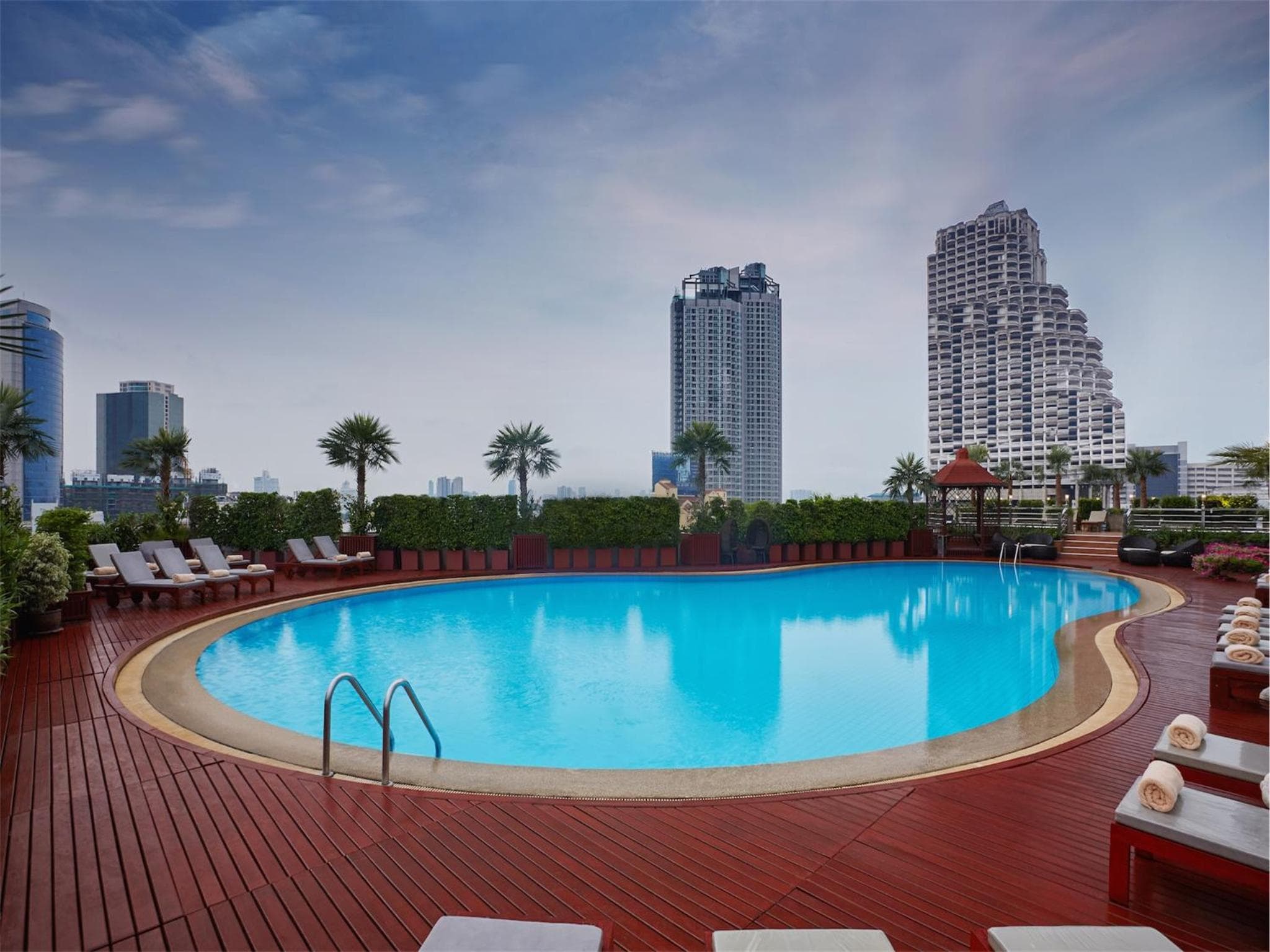 Centre Point Plus Hotel Silom — 3