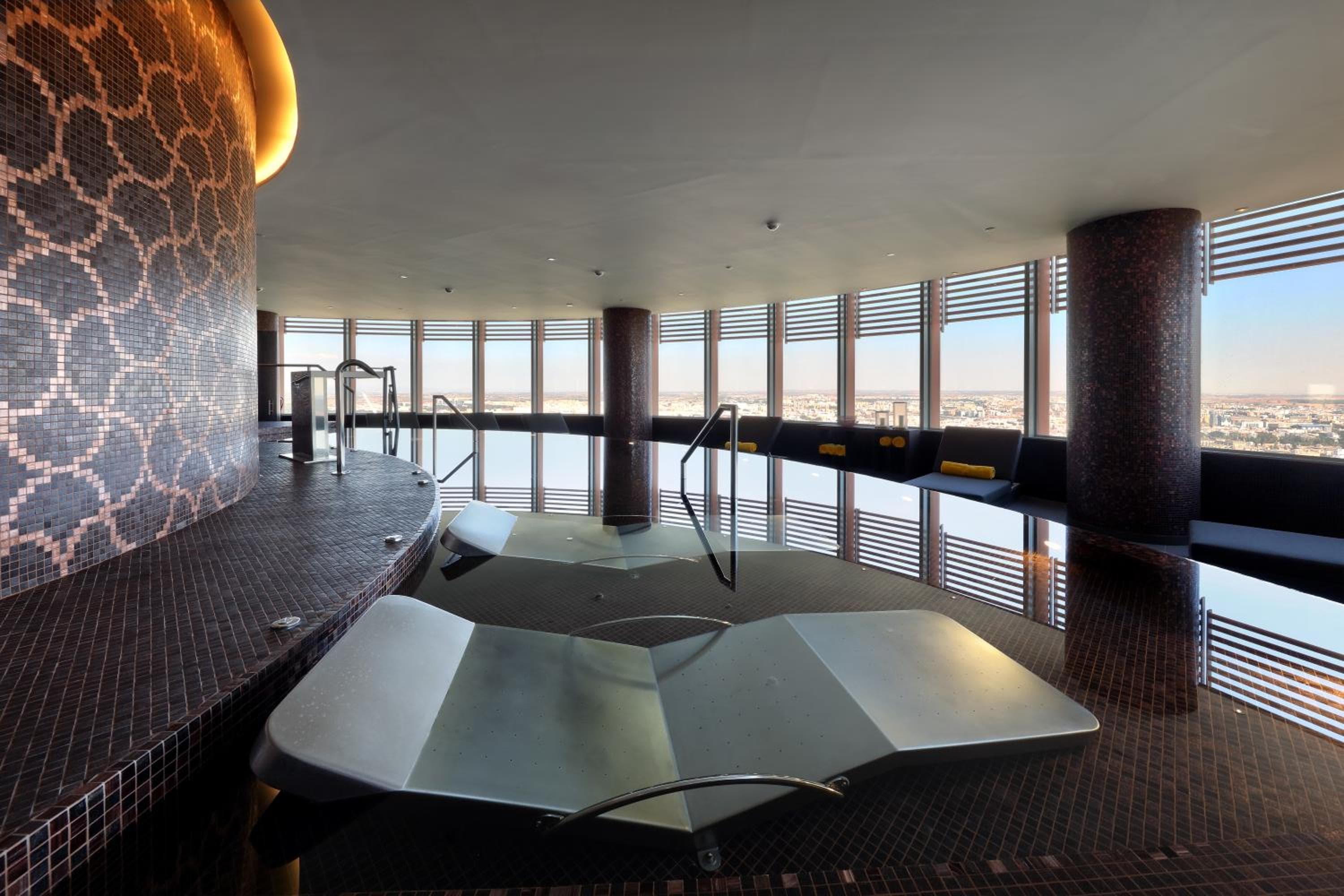 Eurostars Torre Sevilla — 12