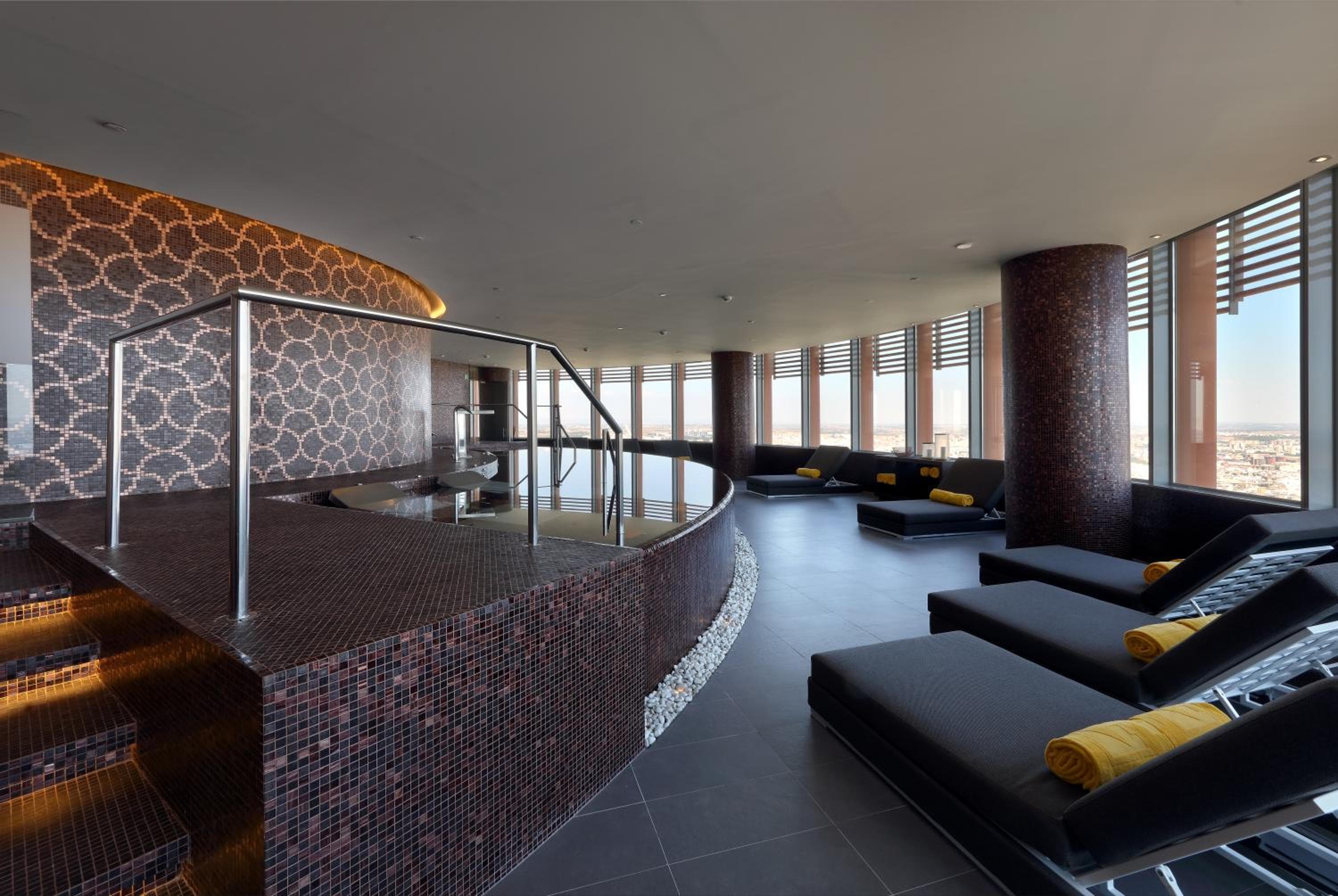 Eurostars Torre Sevilla — 13