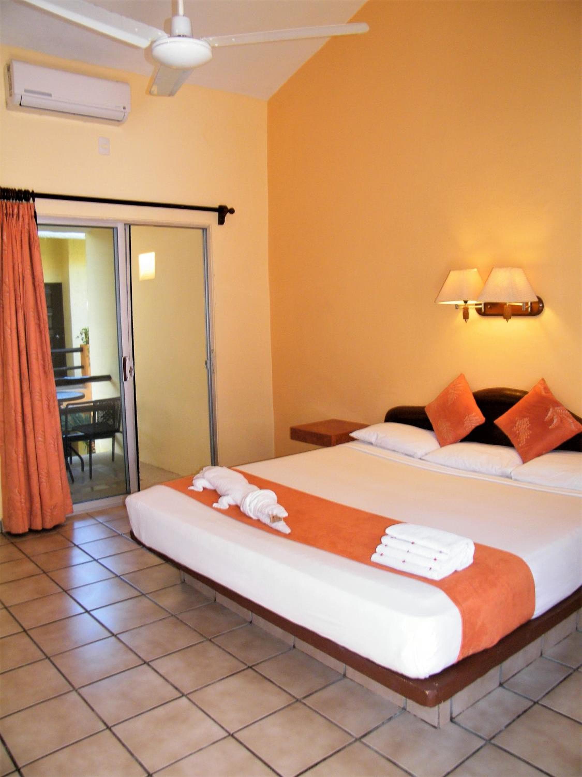 Hotel LunaSol — 16