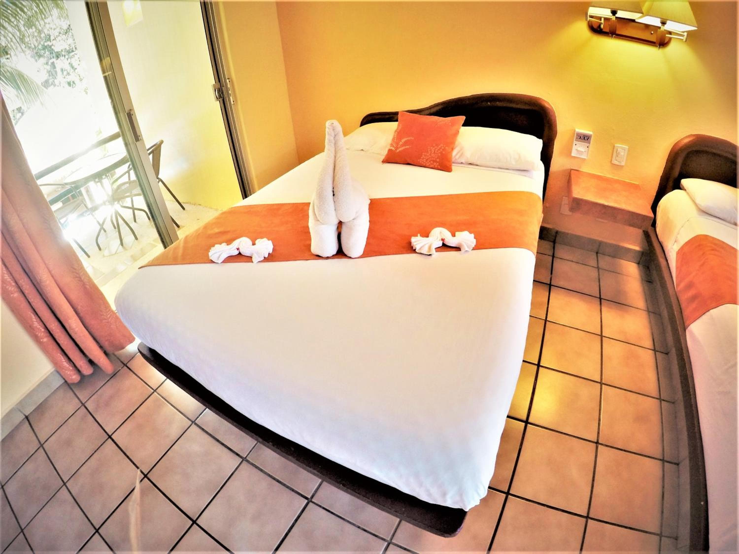 Hotel LunaSol — 28