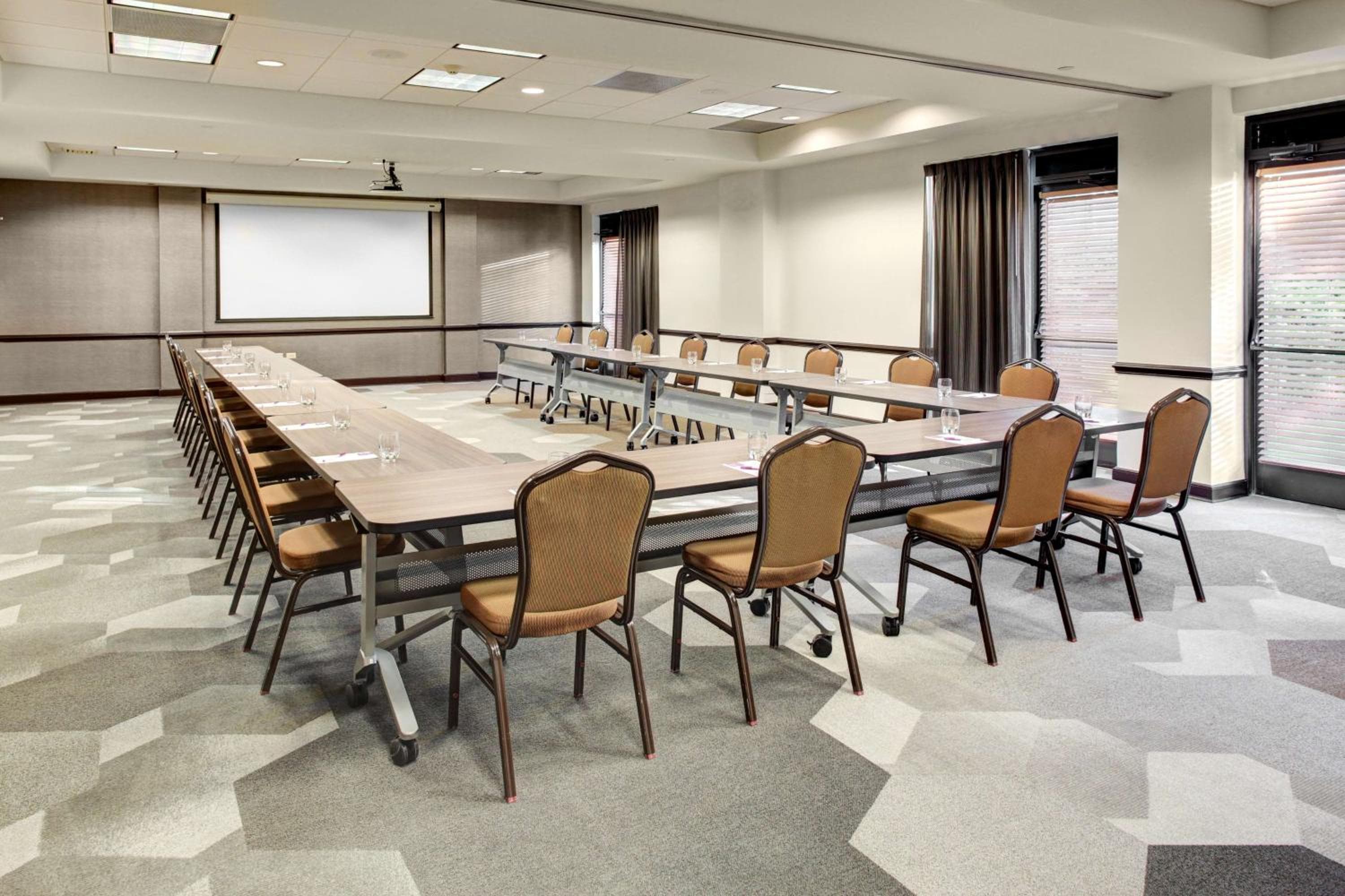 Hyatt Place Tampa Busch Gardens — 27