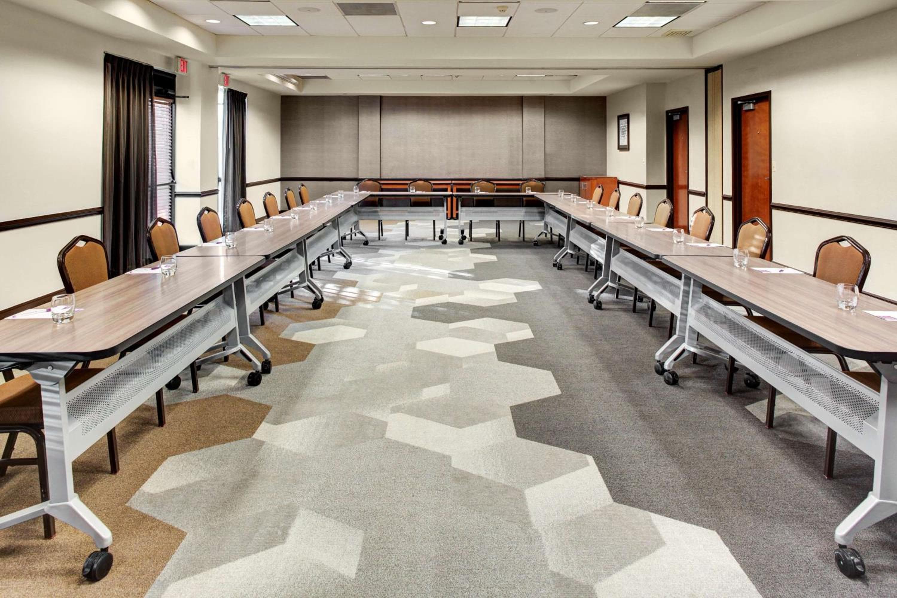 Hyatt Place Tampa Busch Gardens — 16