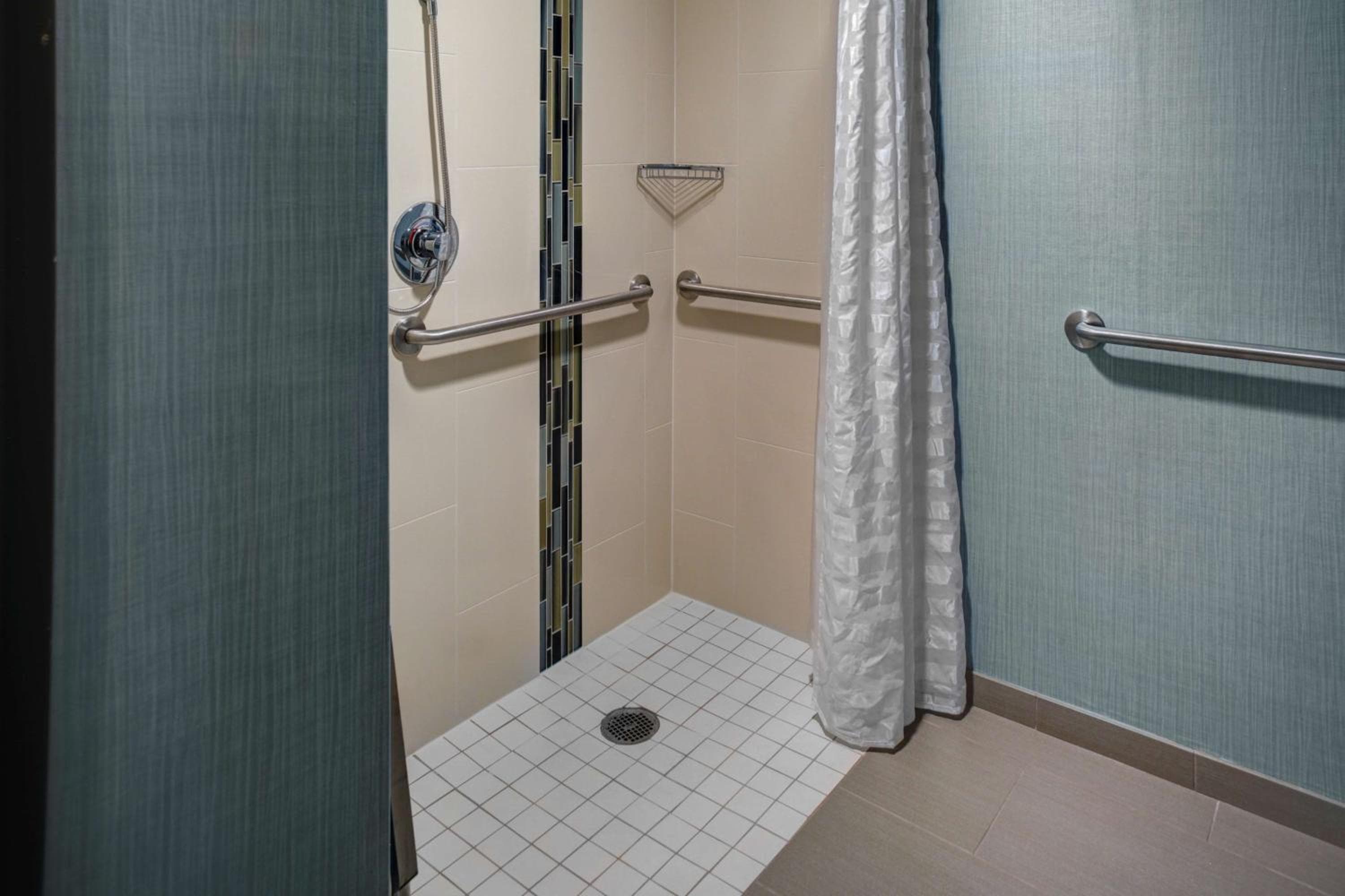 Hyatt Place Tampa Busch Gardens — 17