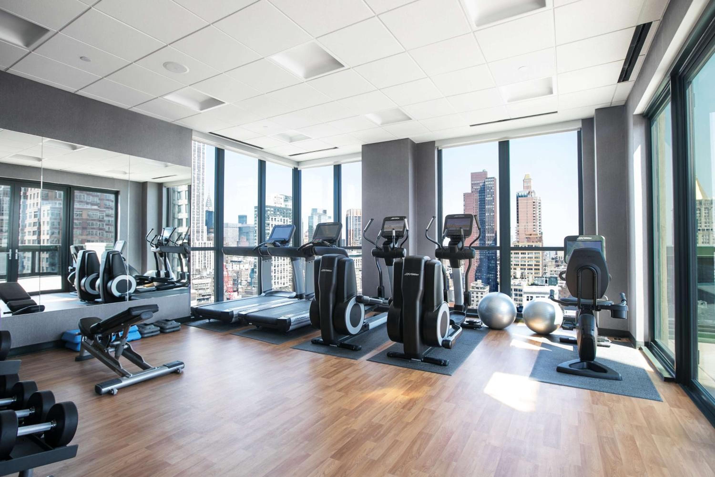 Hyatt House New York/Chelsea — 21