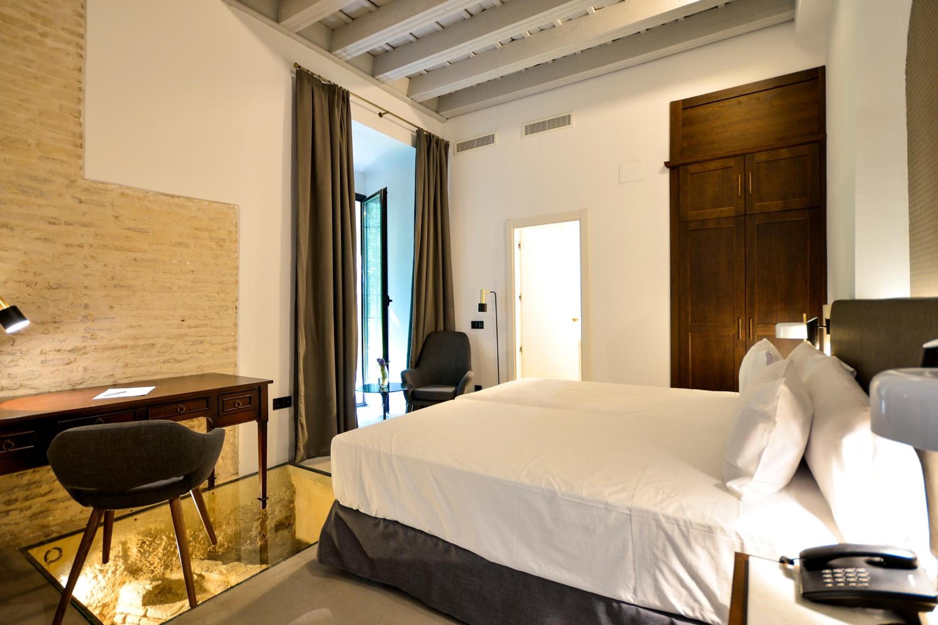 Legado Alcazar Hotel — 15