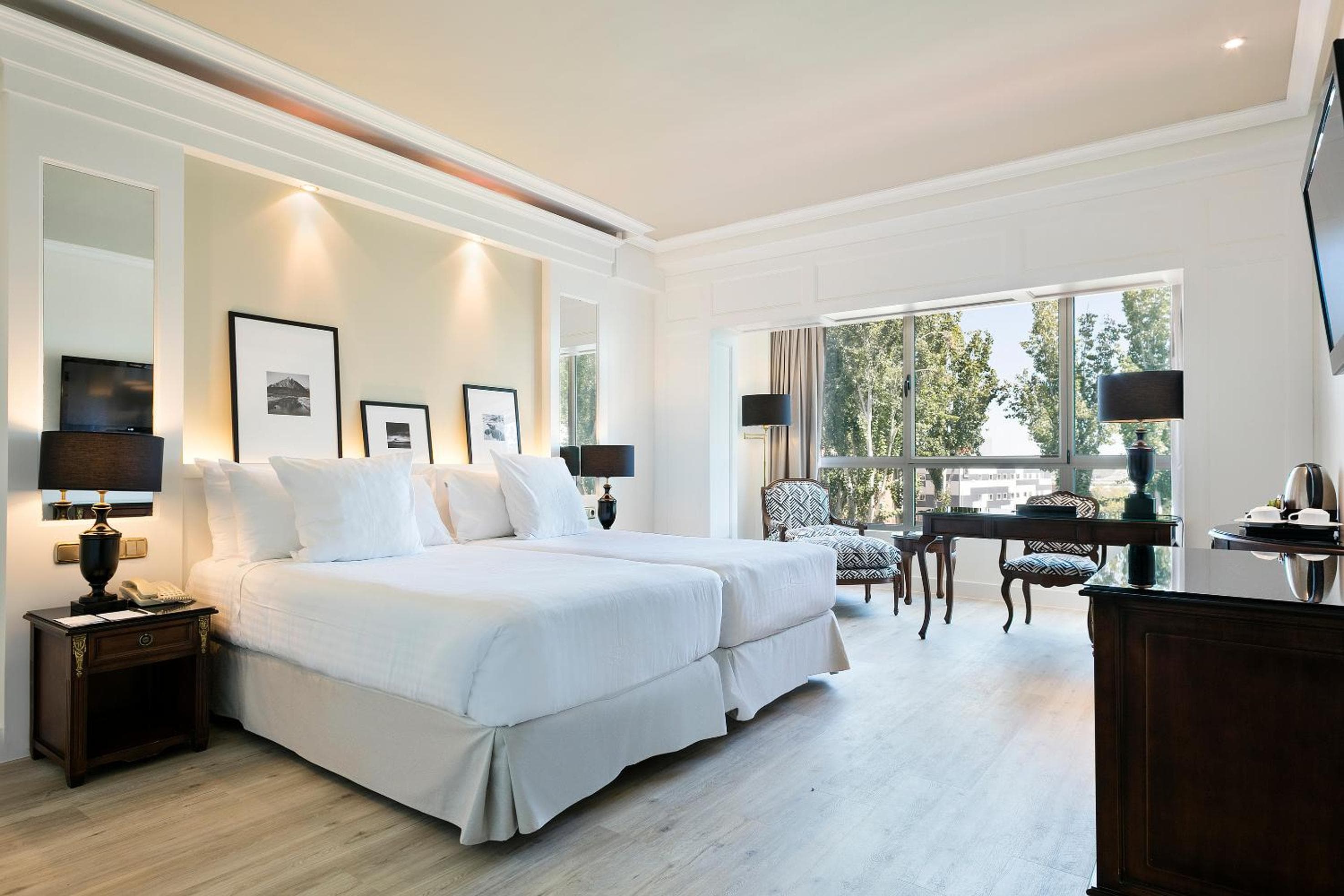 Meliá Barajas — 30