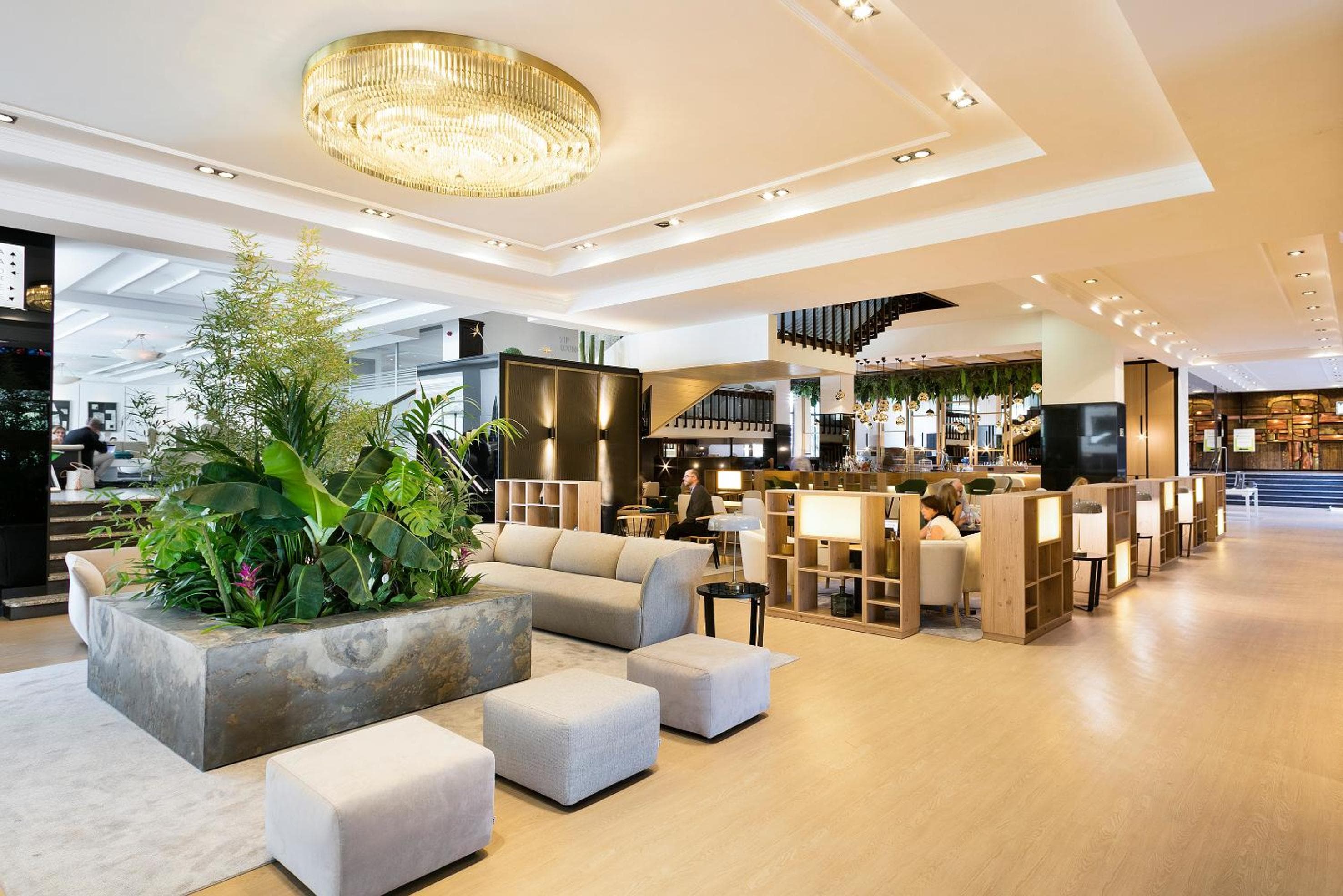 Meliá Barajas — 12