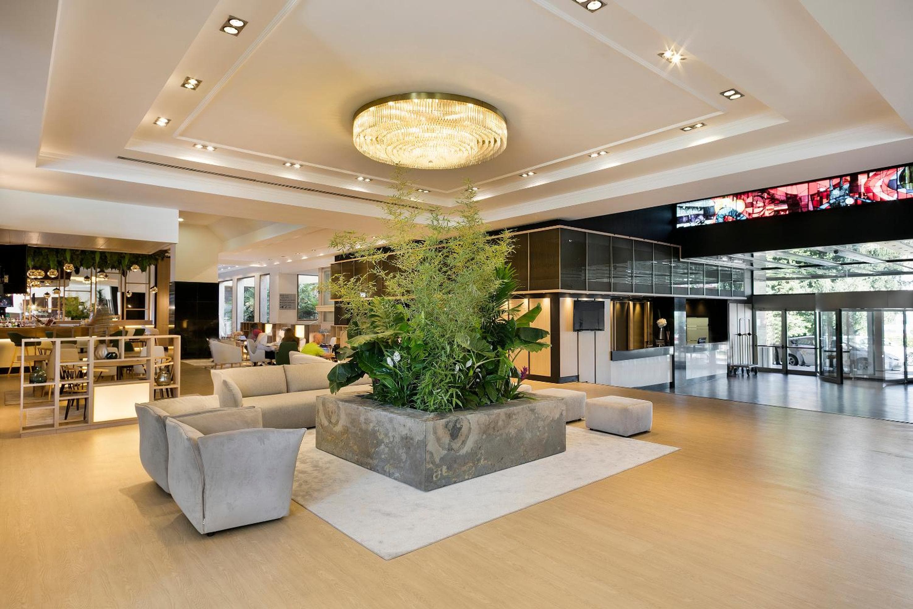 Meliá Barajas — 6