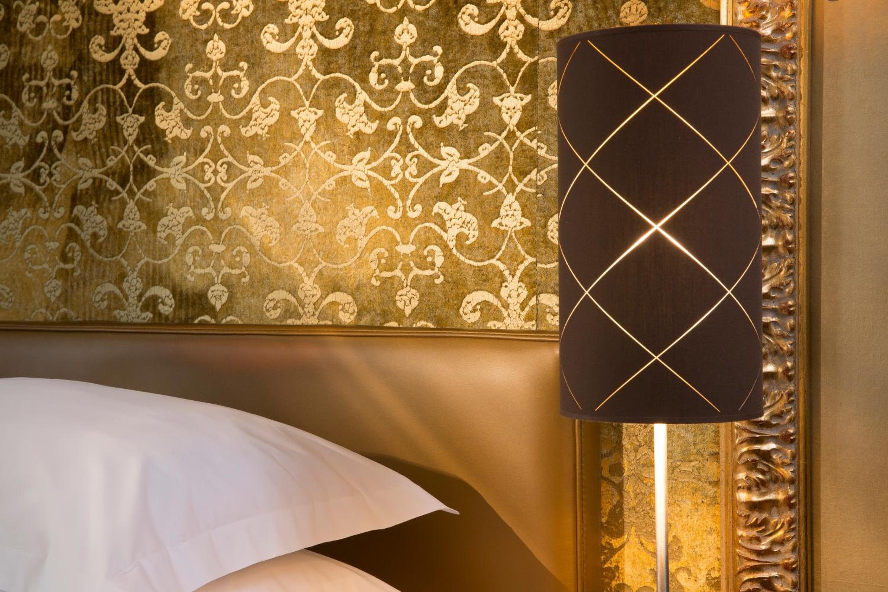 Hotel Ares Eiffel — 7