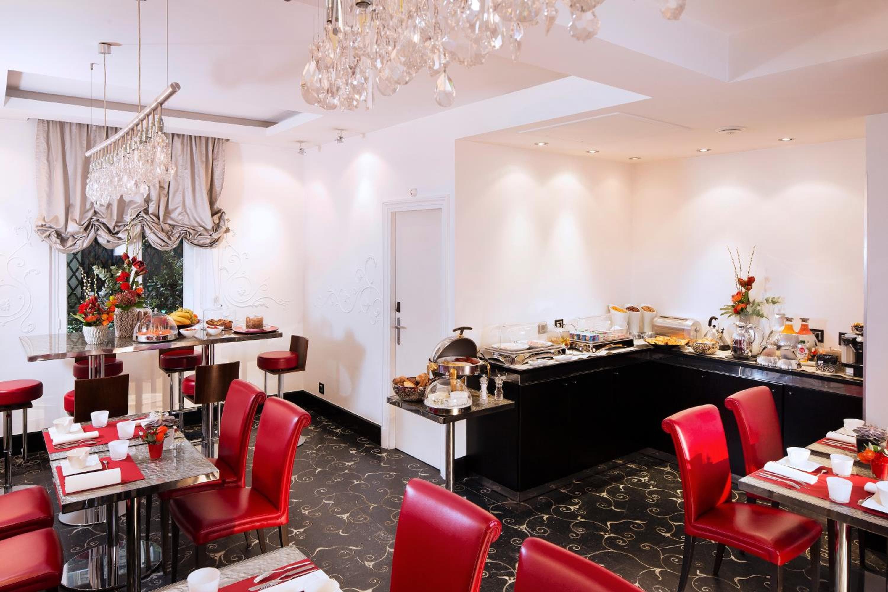 Hotel Ares Eiffel — 21
