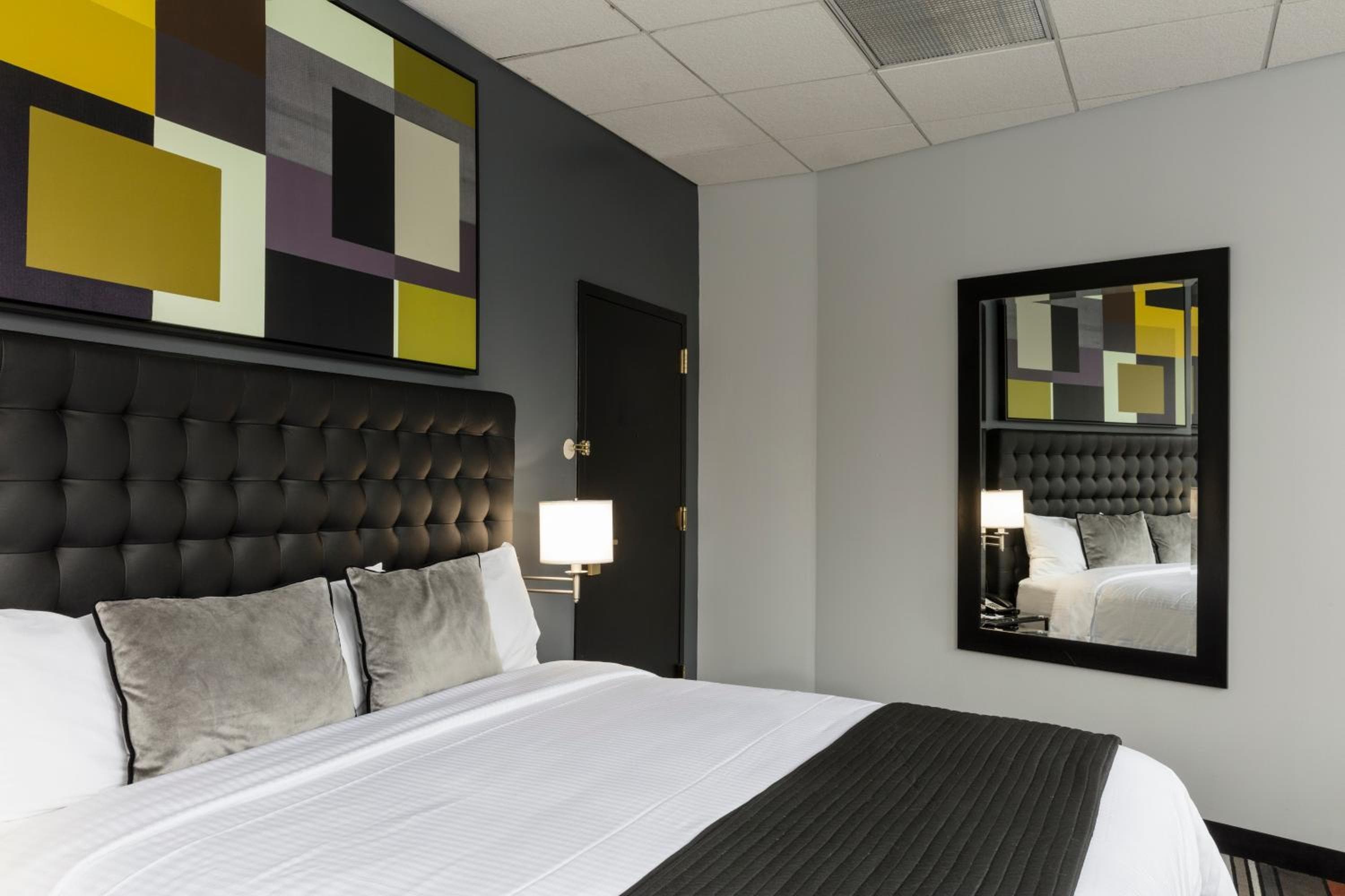 Broadway Plaza Hotel — 24