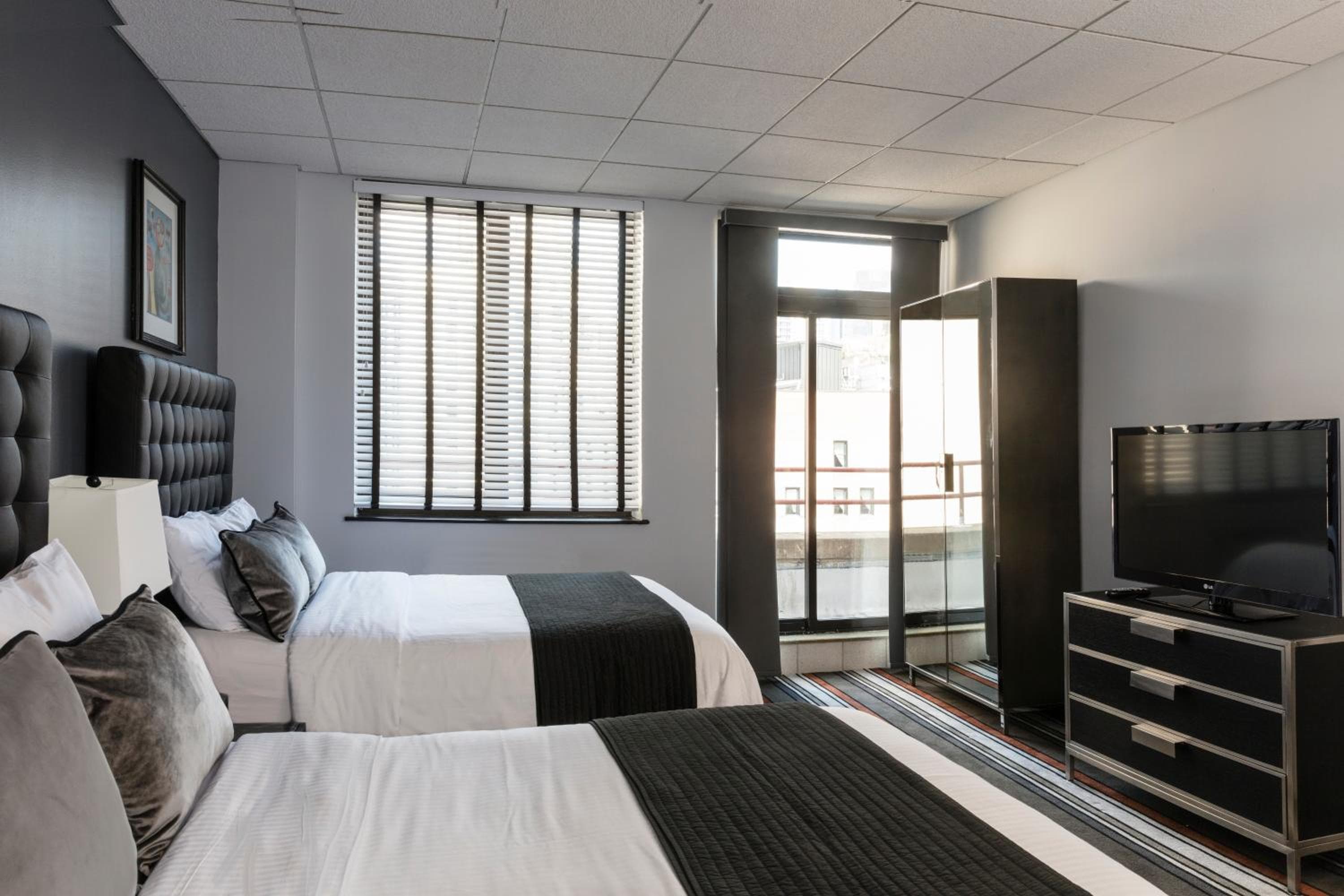 Broadway Plaza Hotel — 13