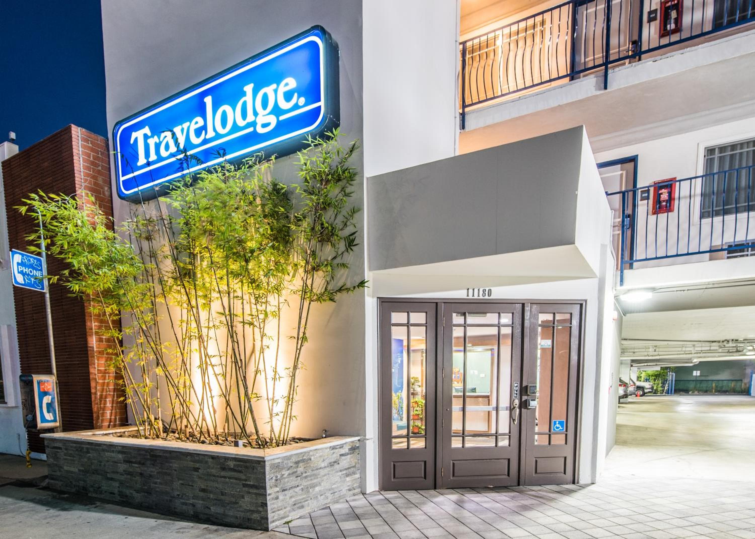 Travelodge by Wyndham Culver City — 11