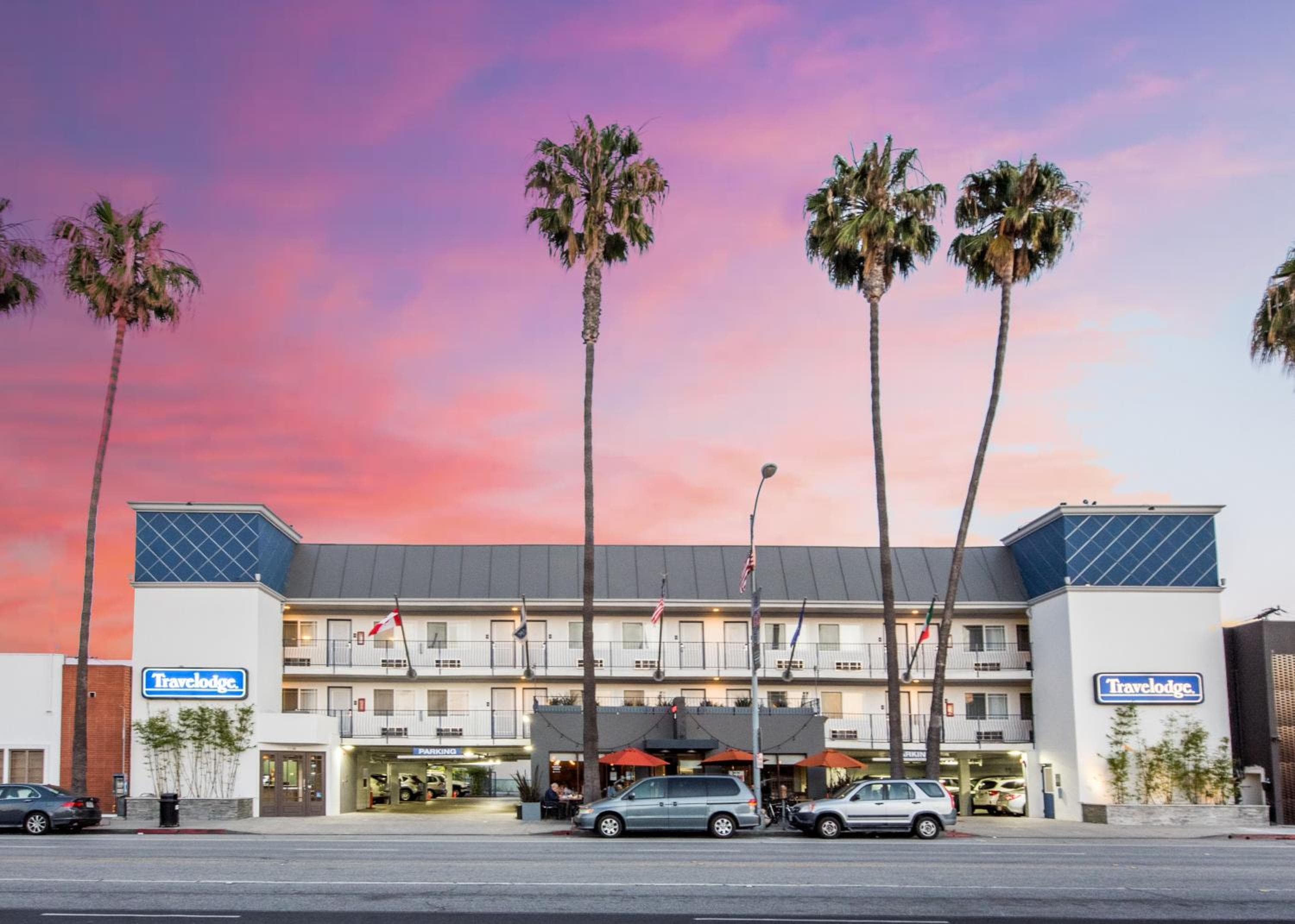 Travelodge by Wyndham Culver City — 6