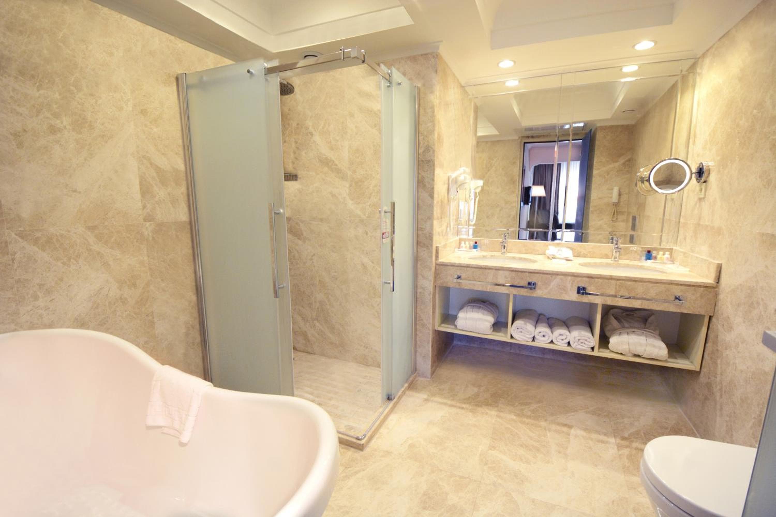 Akgun Istanbul Hotel — 17