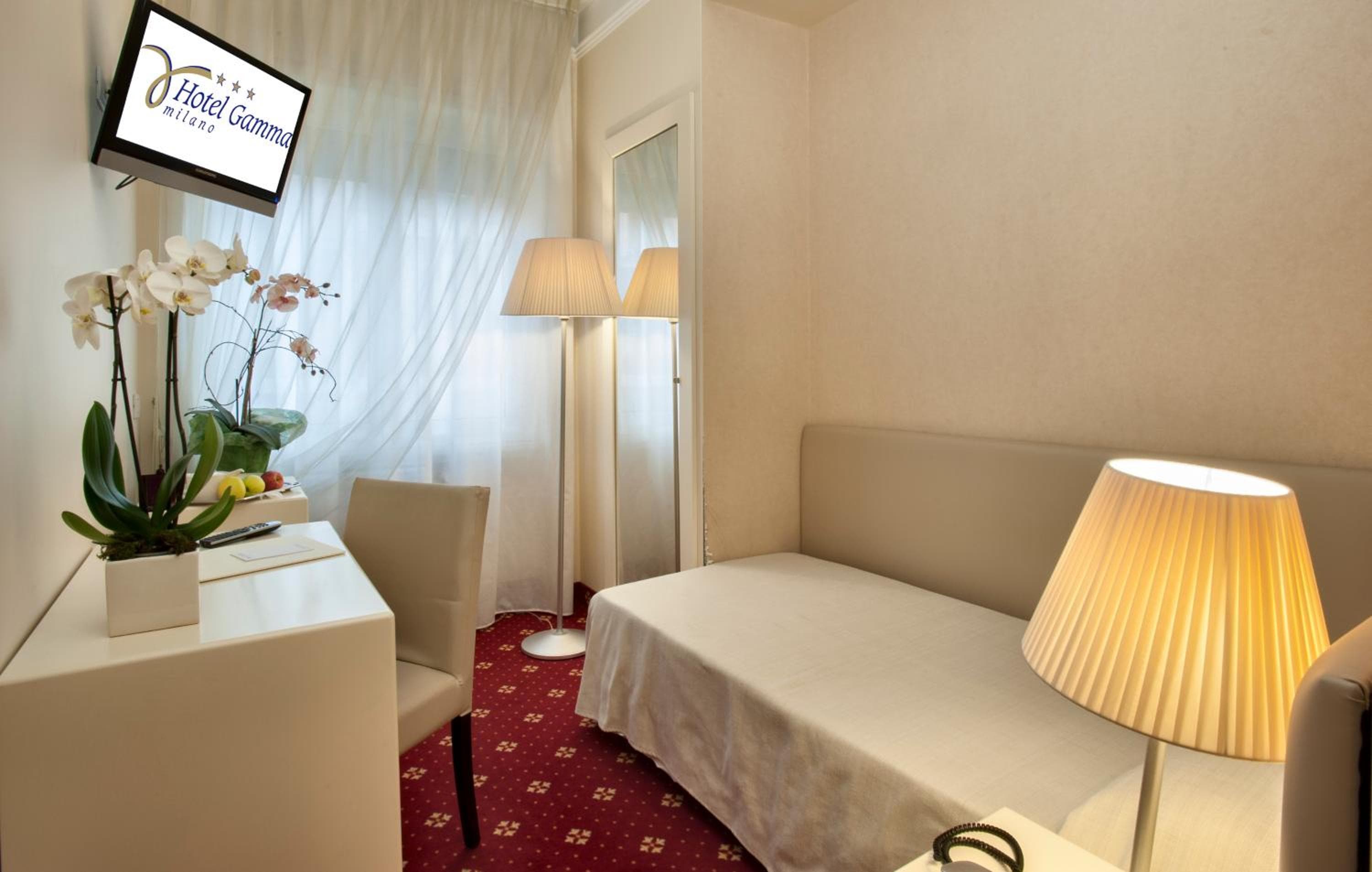 Hotel Gamma — 29