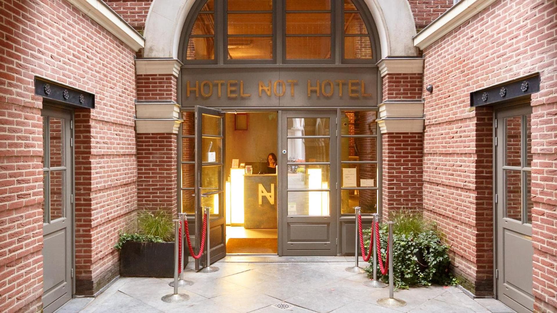 Hotel Not Hotel Amsterdam — 27