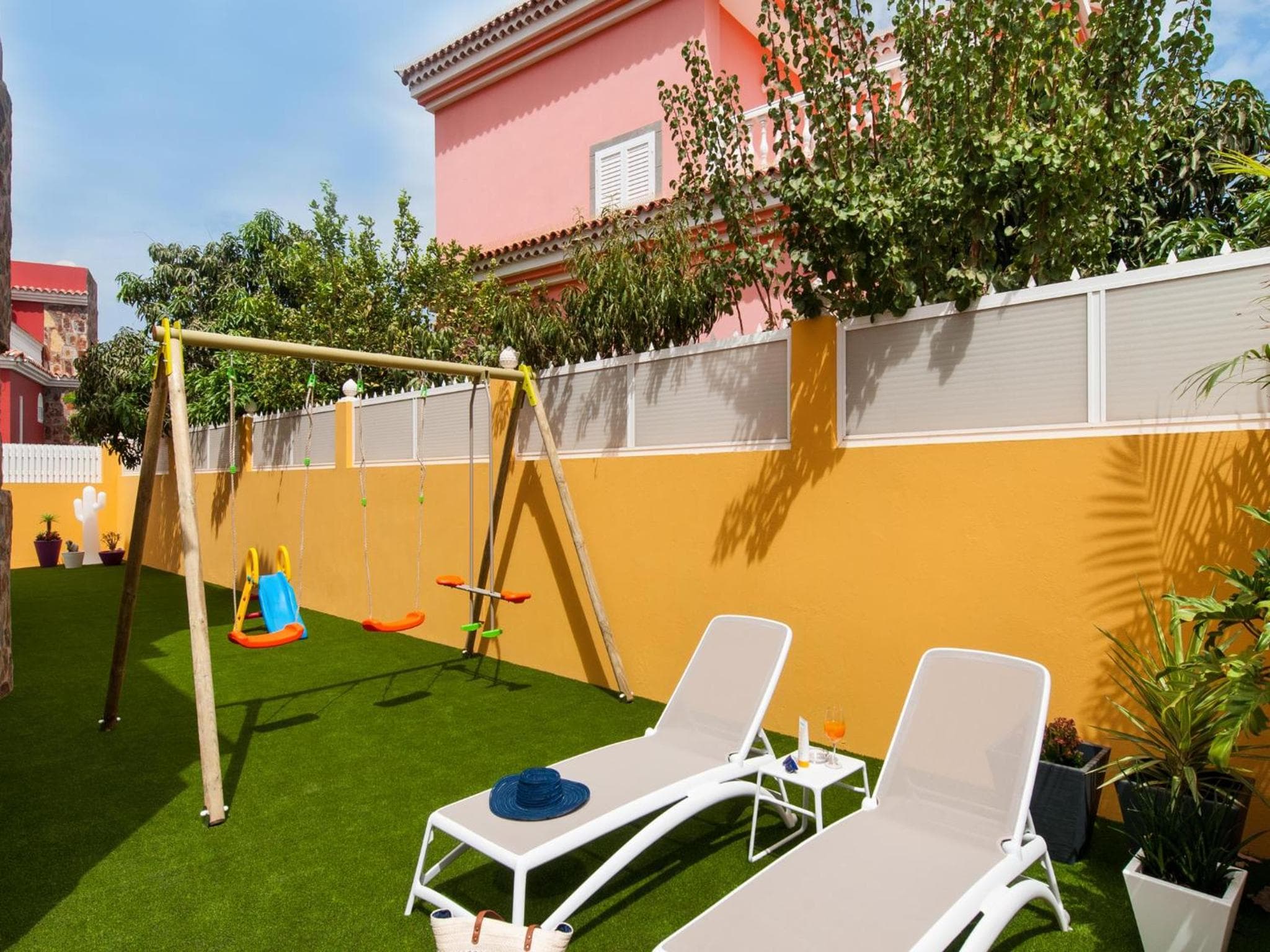 Sonnenland Q10 by VillaGranCanaria — 3