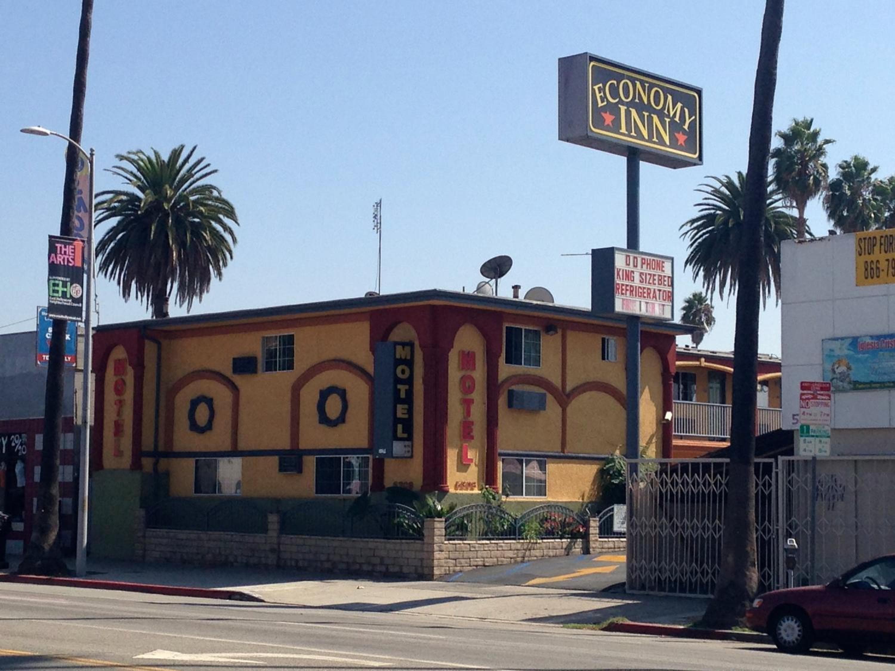 Economy Inn Hollywood — 1