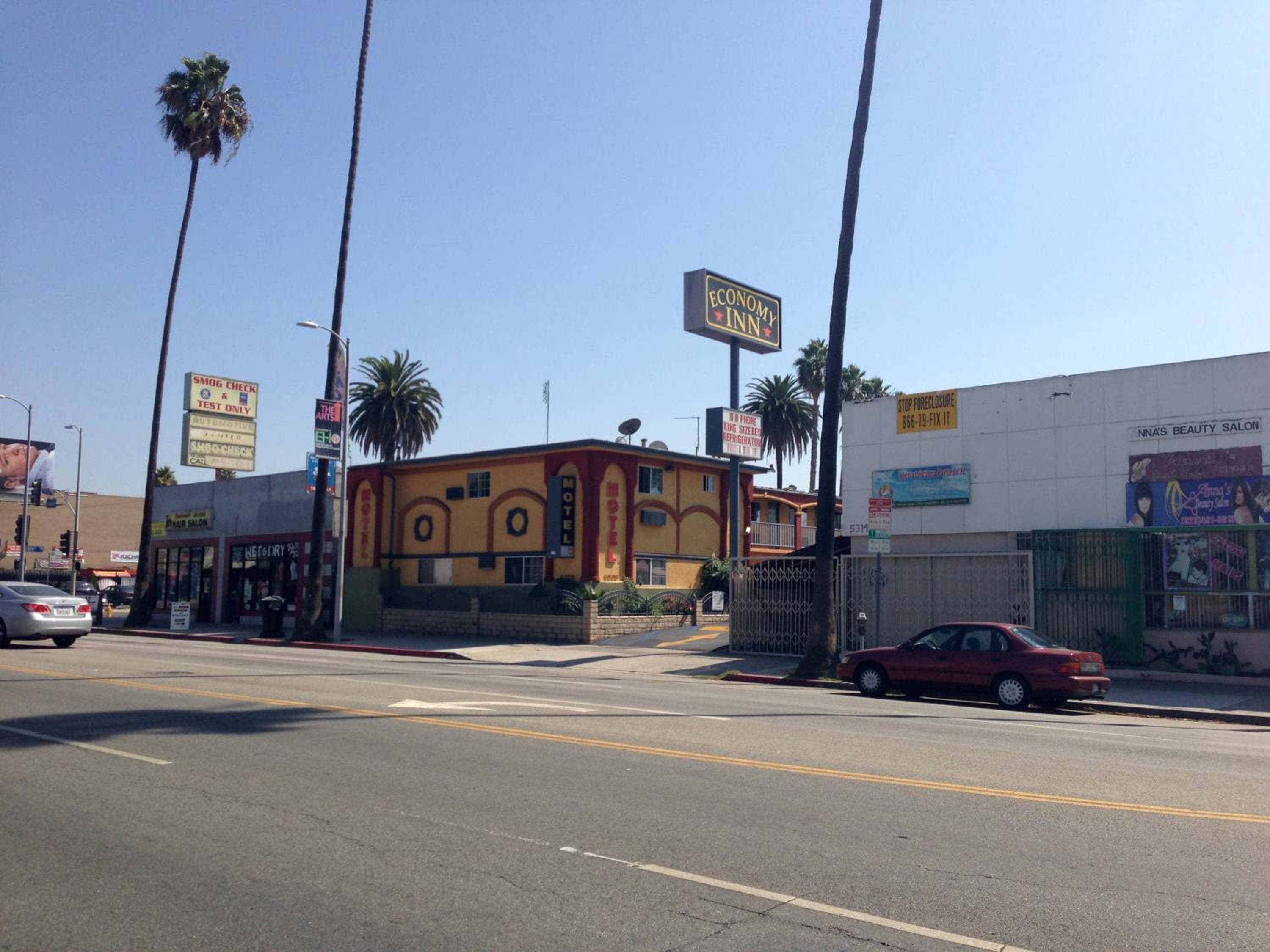 Economy Inn Hollywood — 28