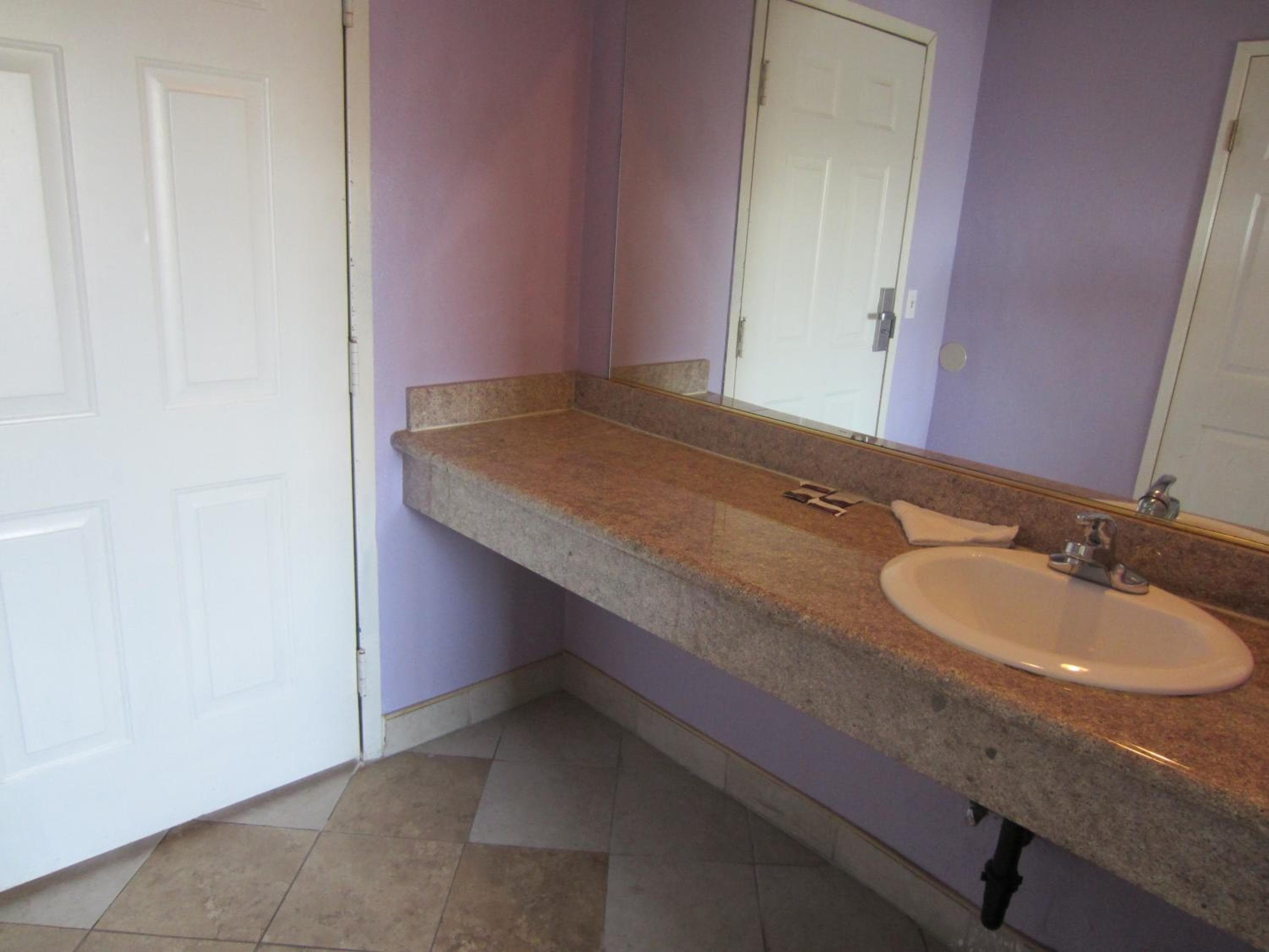 Starlight Inn, Valley Blvd - Downtown LA — 12