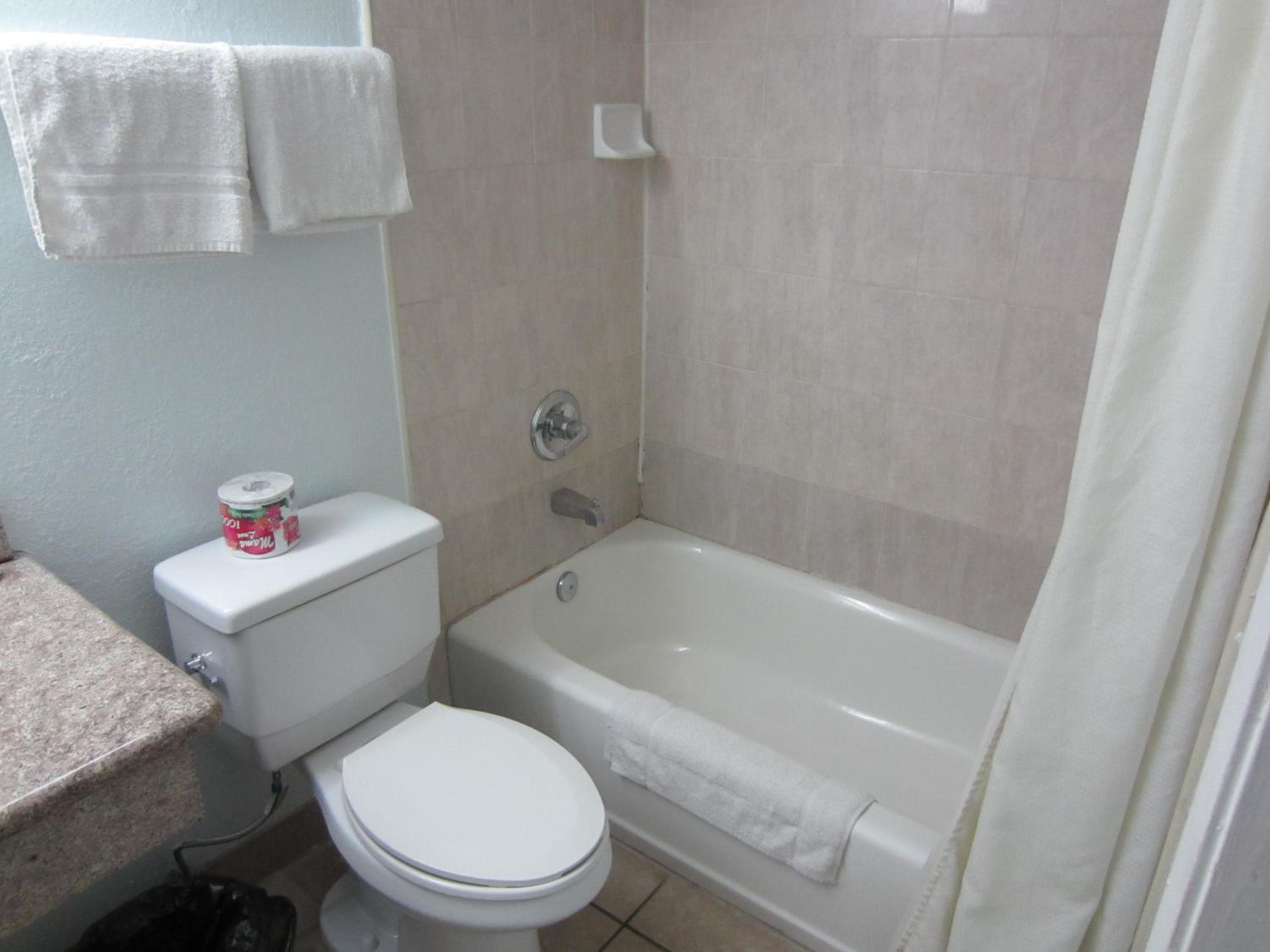 Starlight Inn, Valley Blvd - Downtown LA — 28