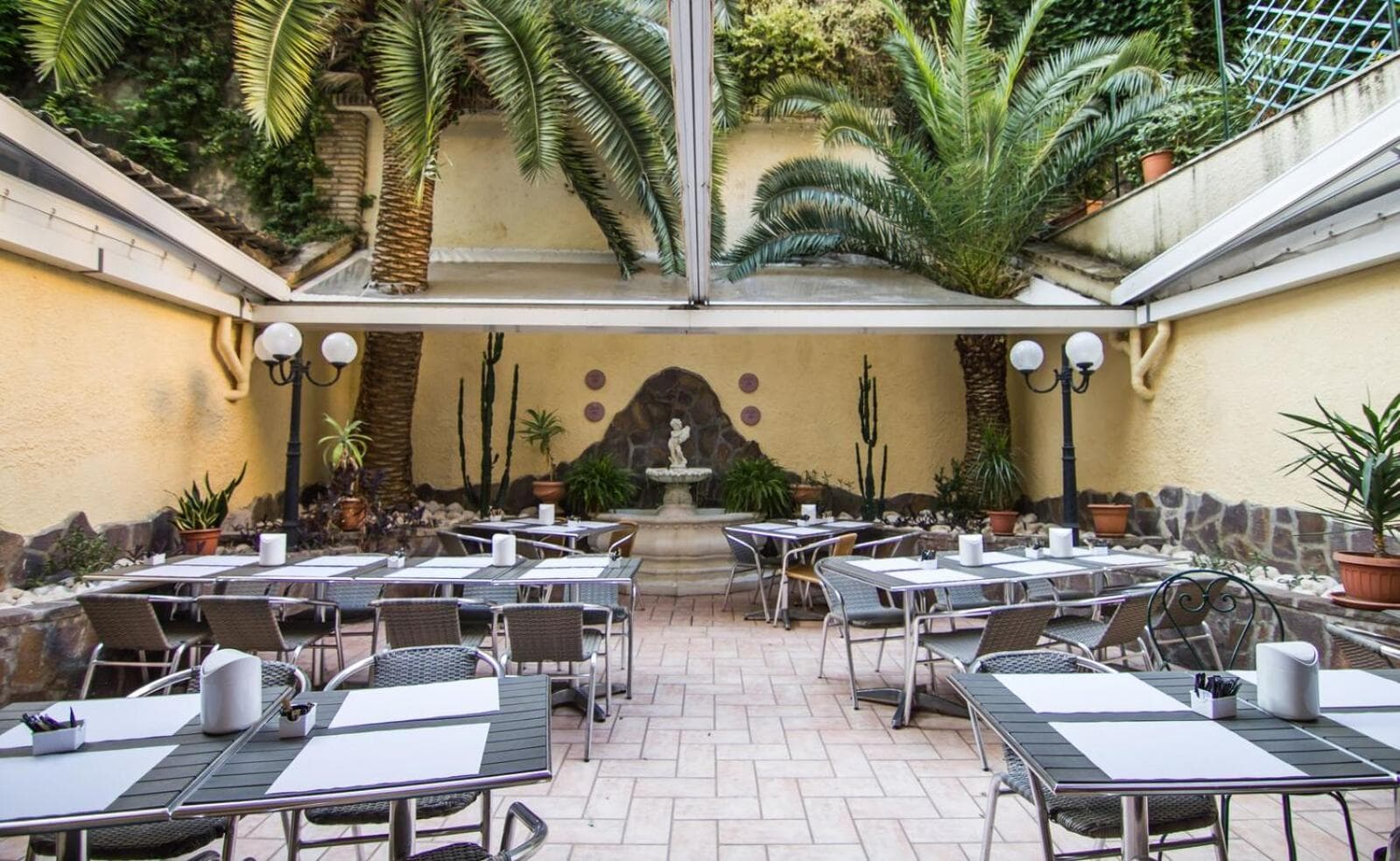 Hotel Verona Roma — 16