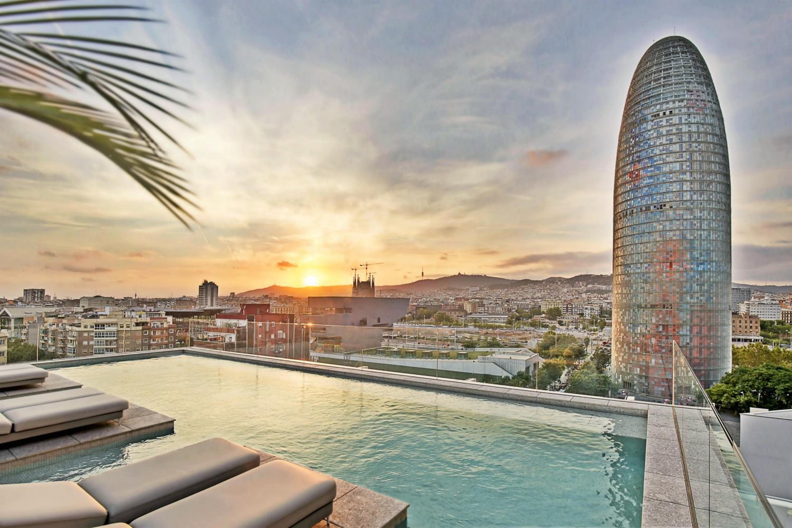 Hotel SB Glow Sup — 1