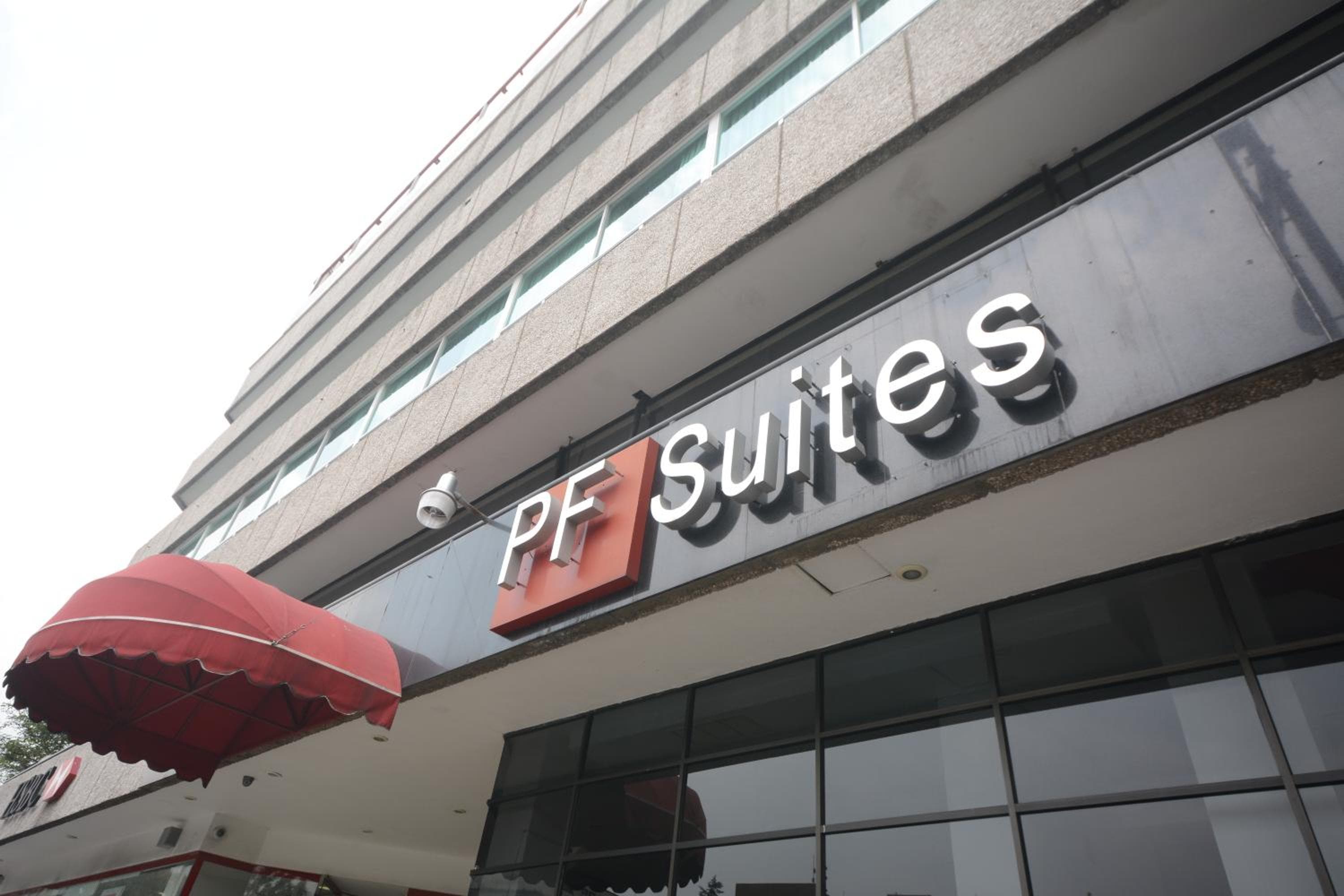 Hotel & Suites PF — 9