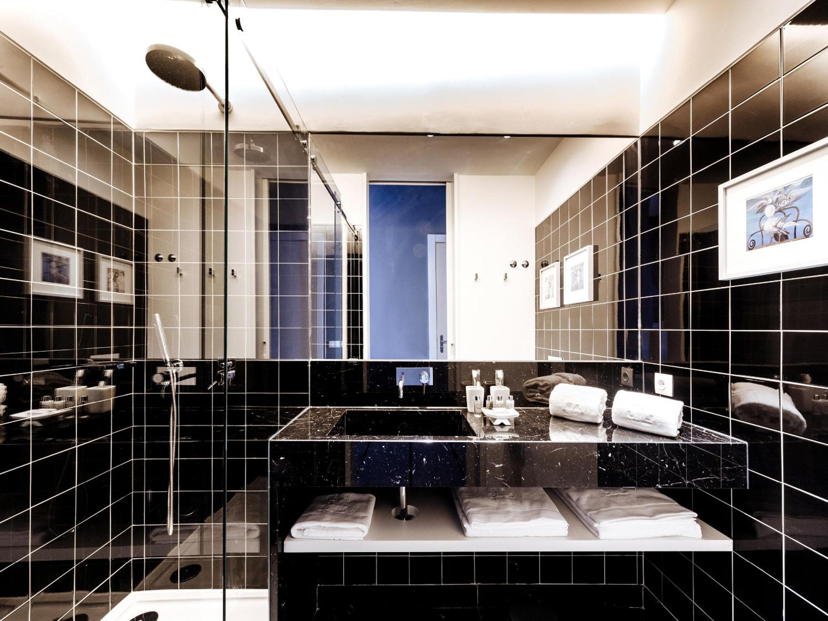 Dear Lisbon - Gallery House — 7