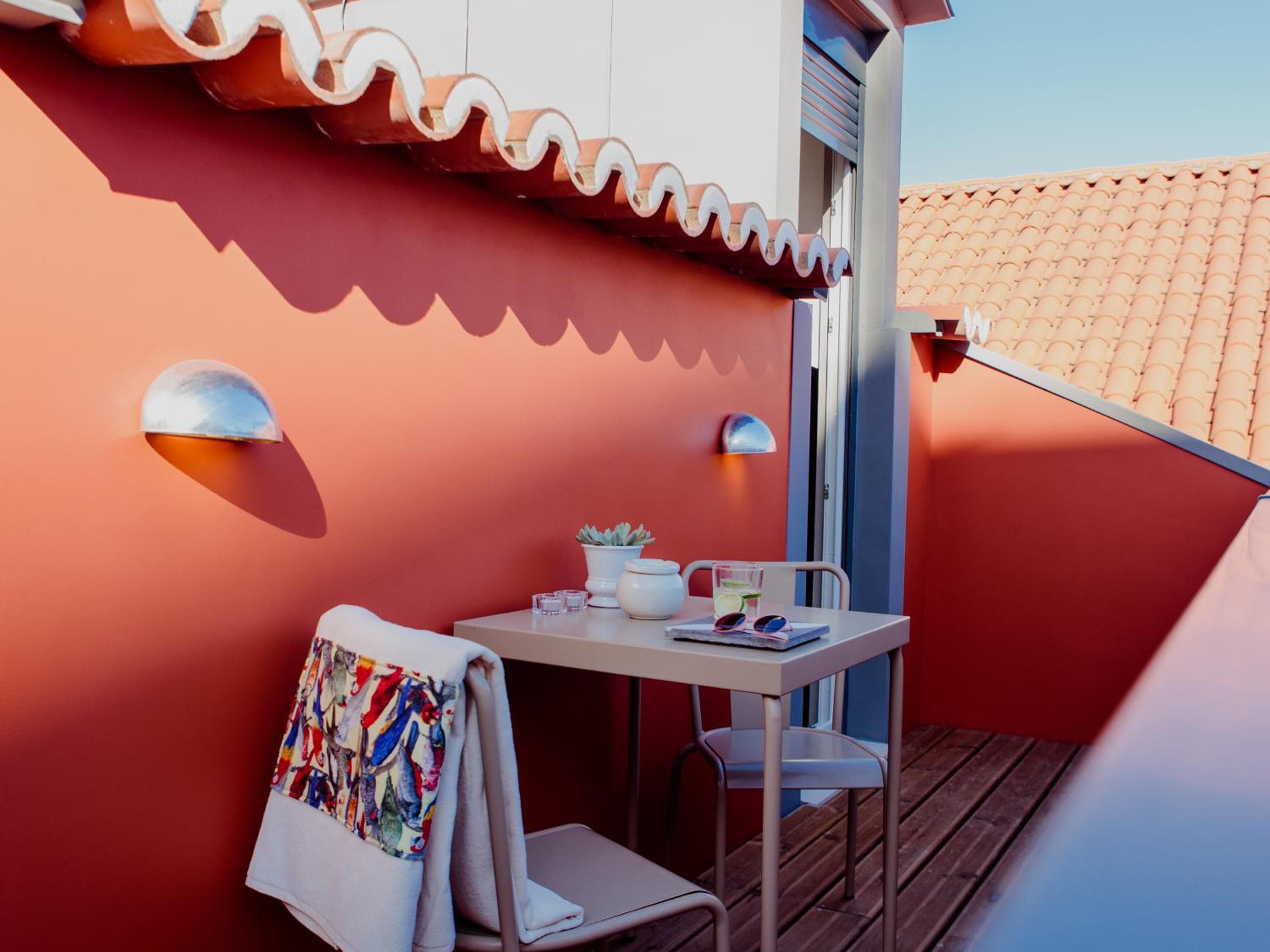 Dear Lisbon - Gallery House — 18