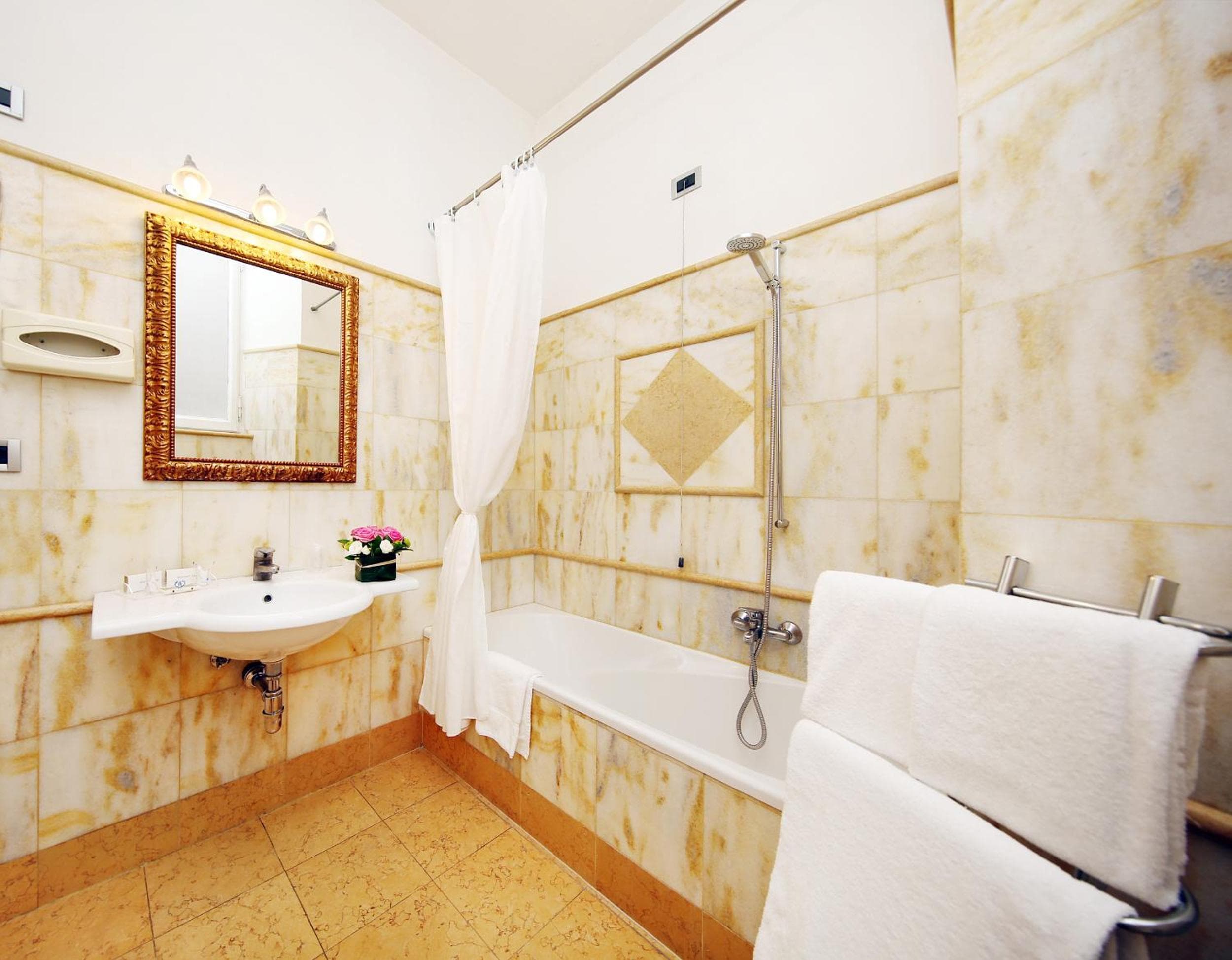 Hotel Traiano — 16