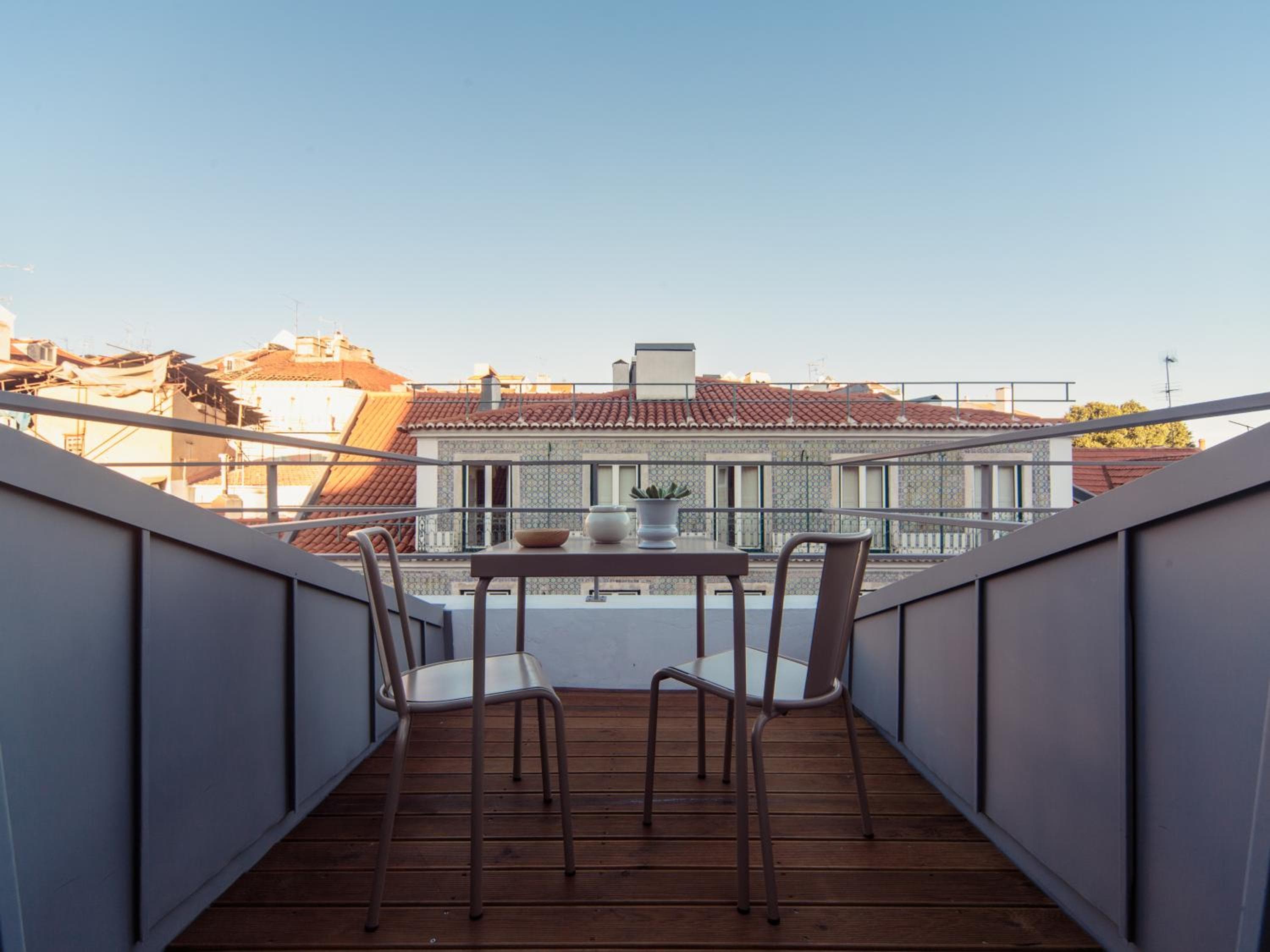Dear Lisbon - Gallery House — 10