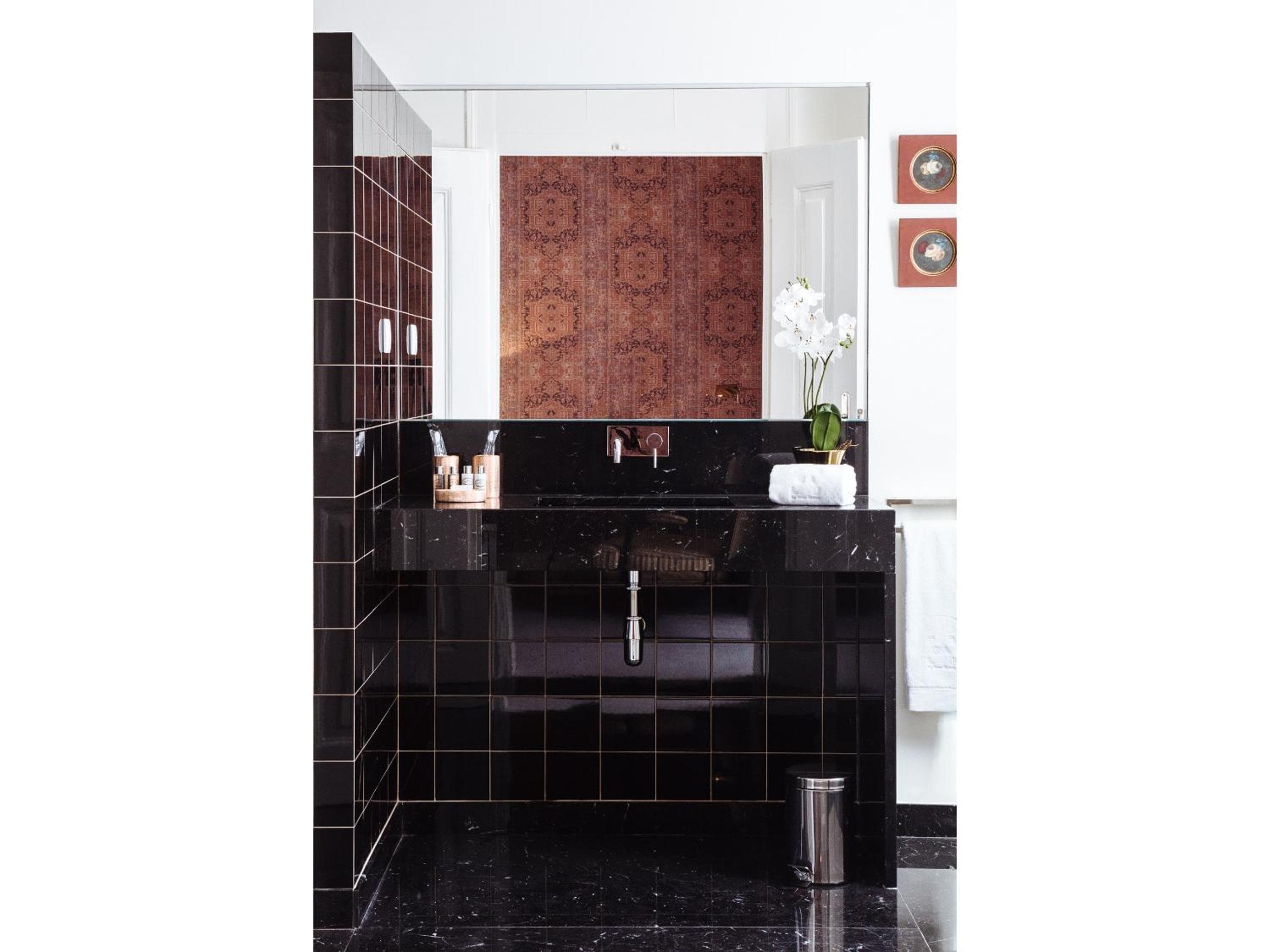 Dear Lisbon - Gallery House — 17