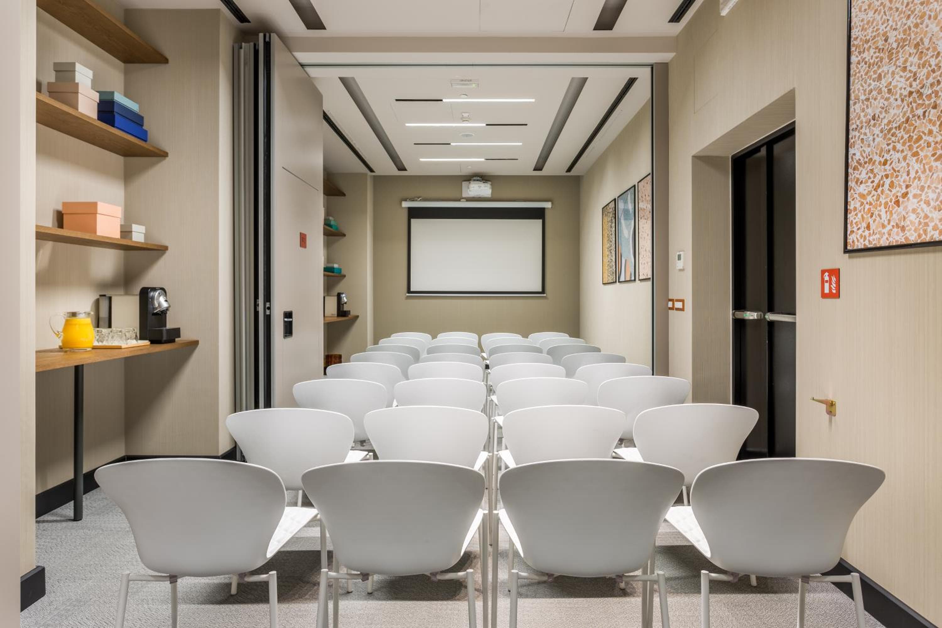 Room Mate Collection Giulia, Milan hotel, Silvio Pellico 4, Milan, Italy — photo 30